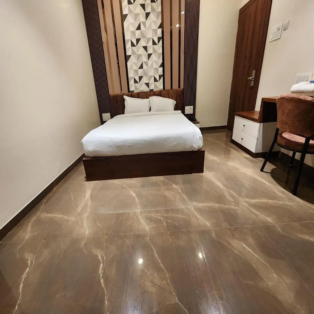 Bed in Hotel The Mint Nanded