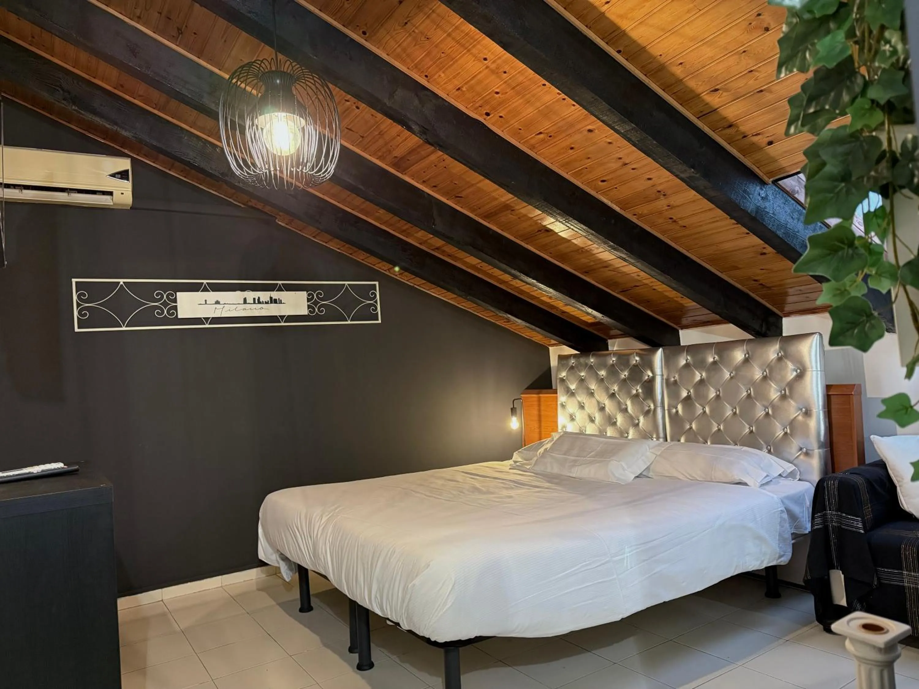 Bed in Hosting Dreams Attics - Duomo