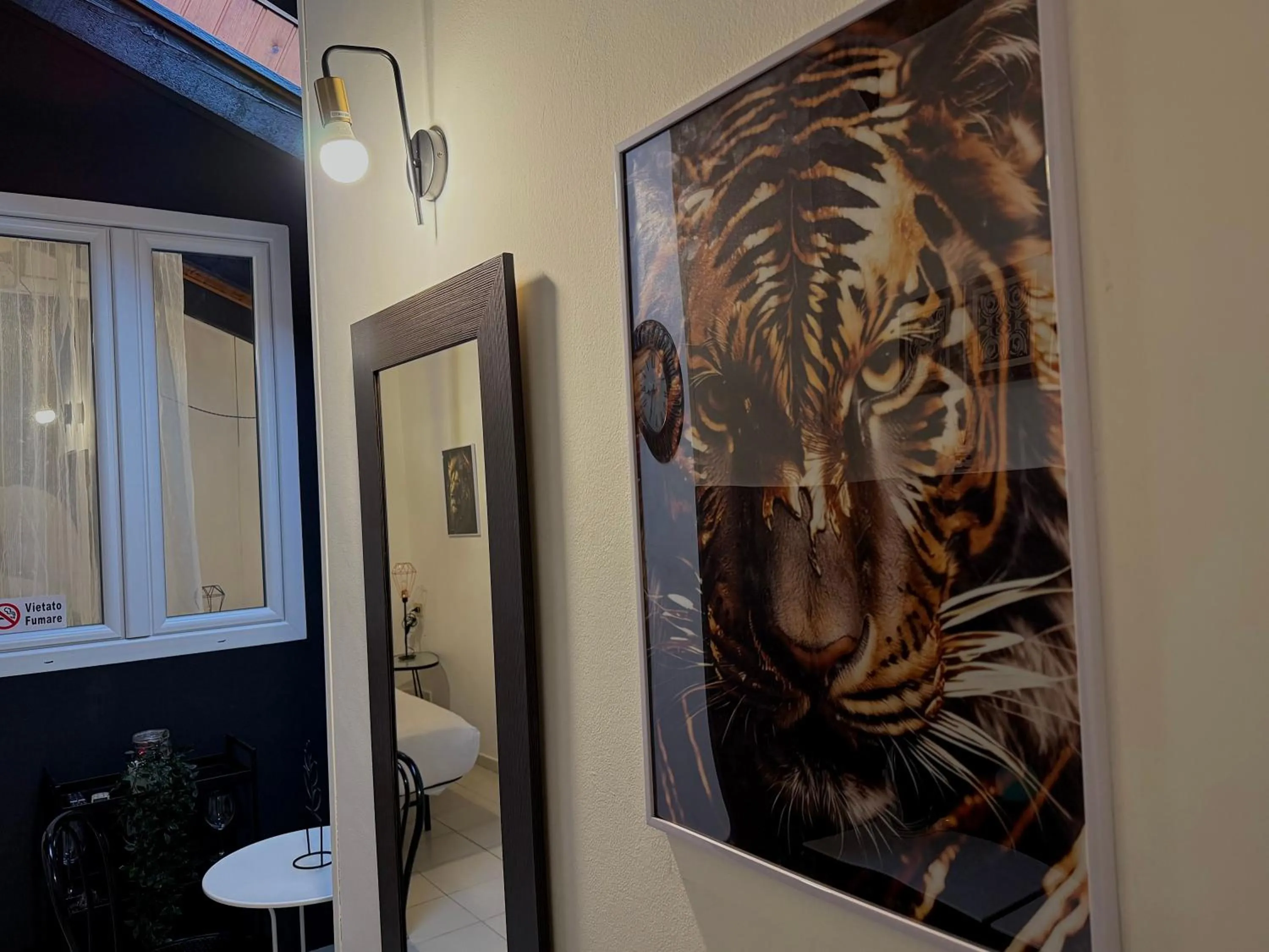 Decorative detail in Hosting Dreams Attics - Duomo