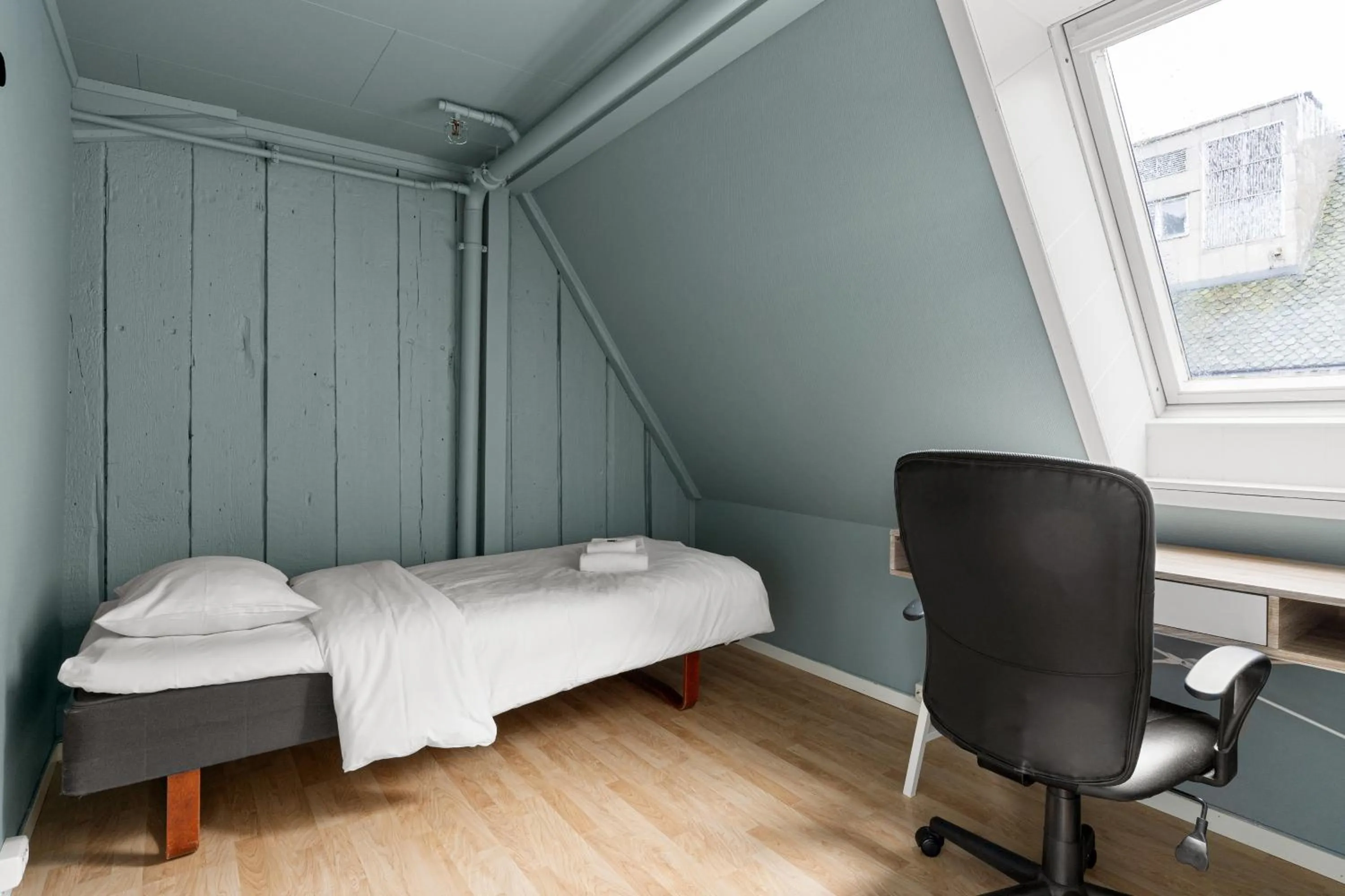 Bed in Enter Amalie Apartment Hotel