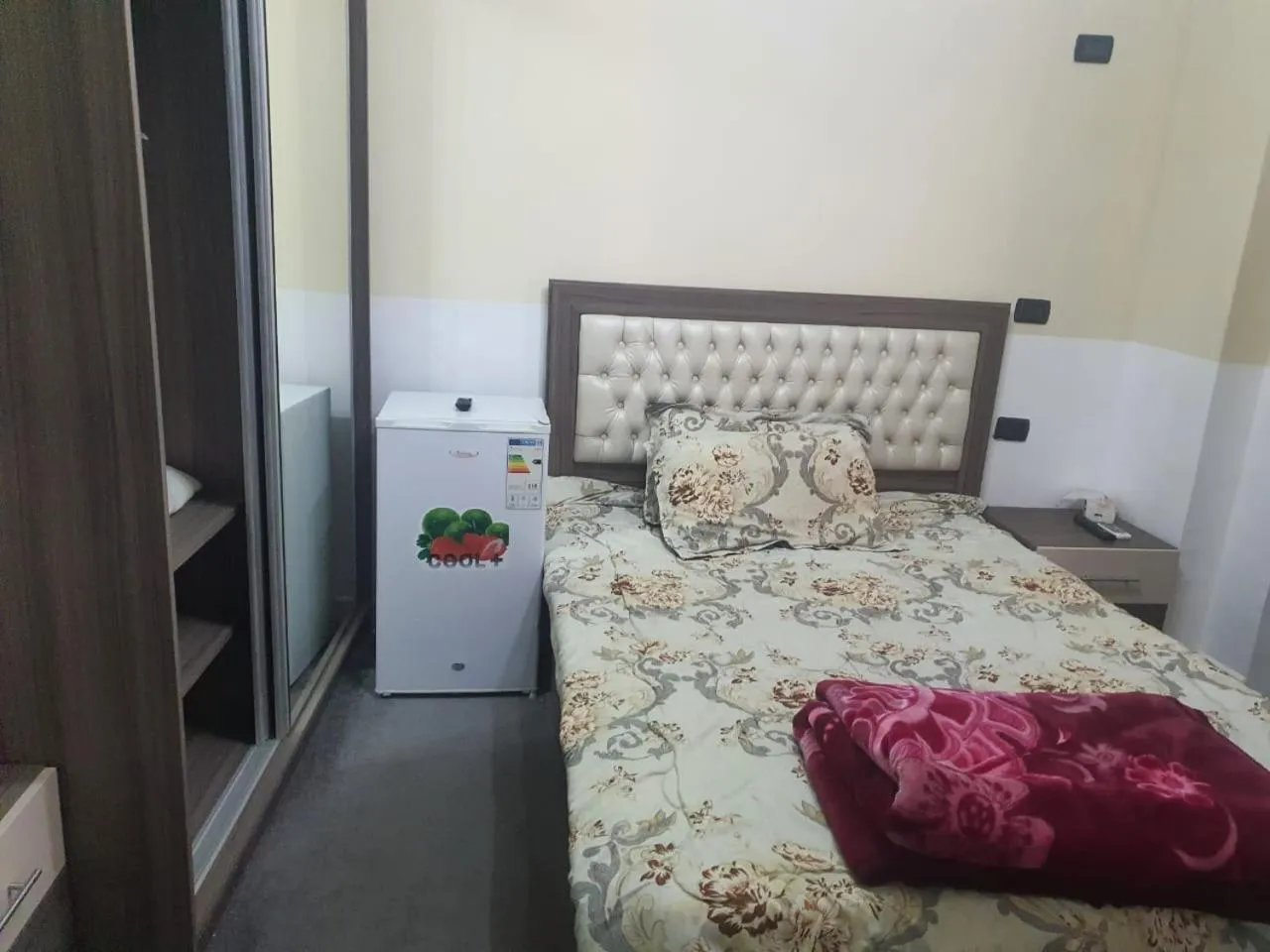 Bed in Alfares Hotel