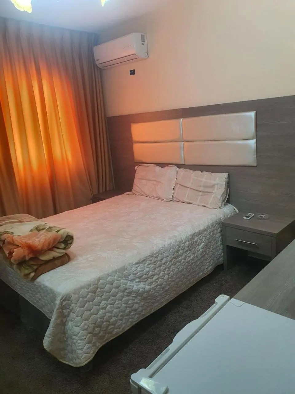 Bed in Alfares Hotel