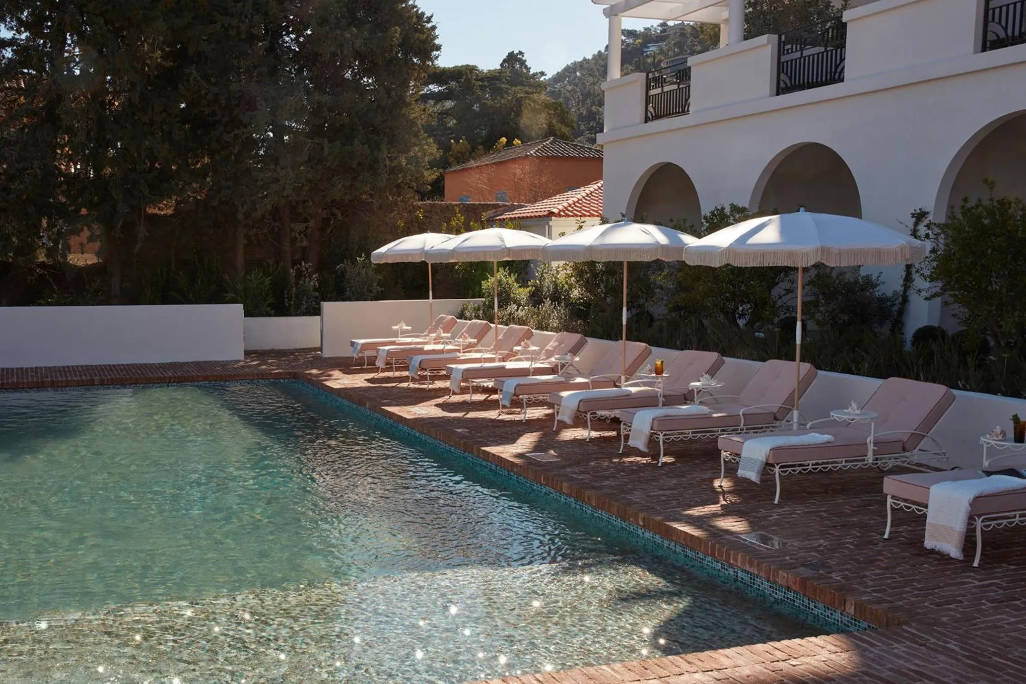 Restaurant/places to eat in Château de Théoule