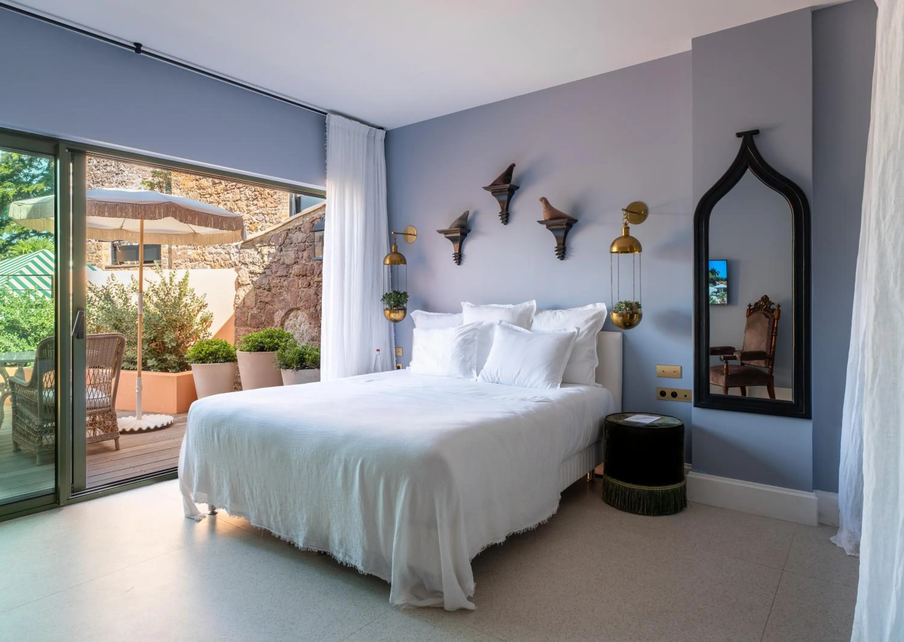 Bed in Château de Théoule