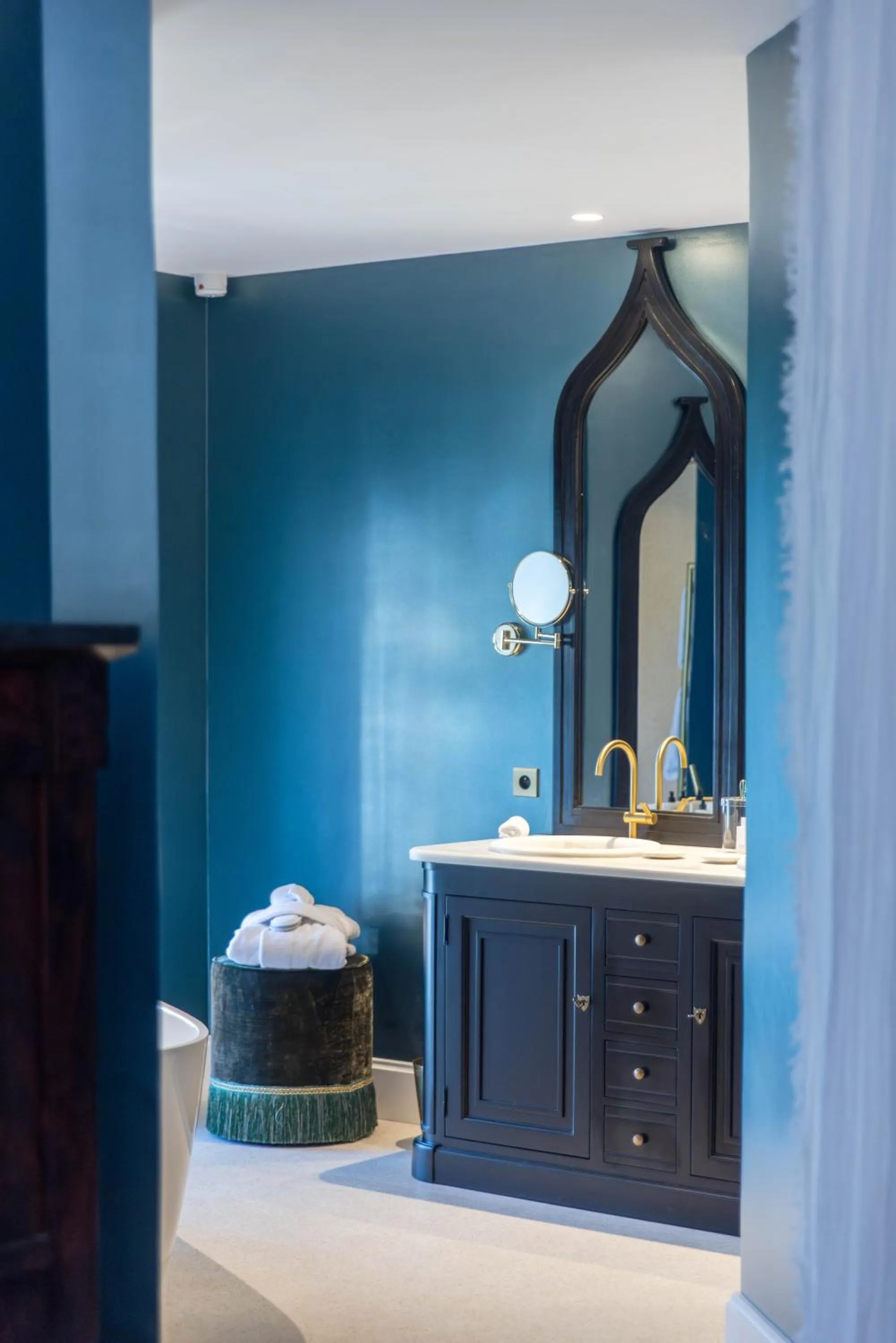 Shower in Château de Théoule