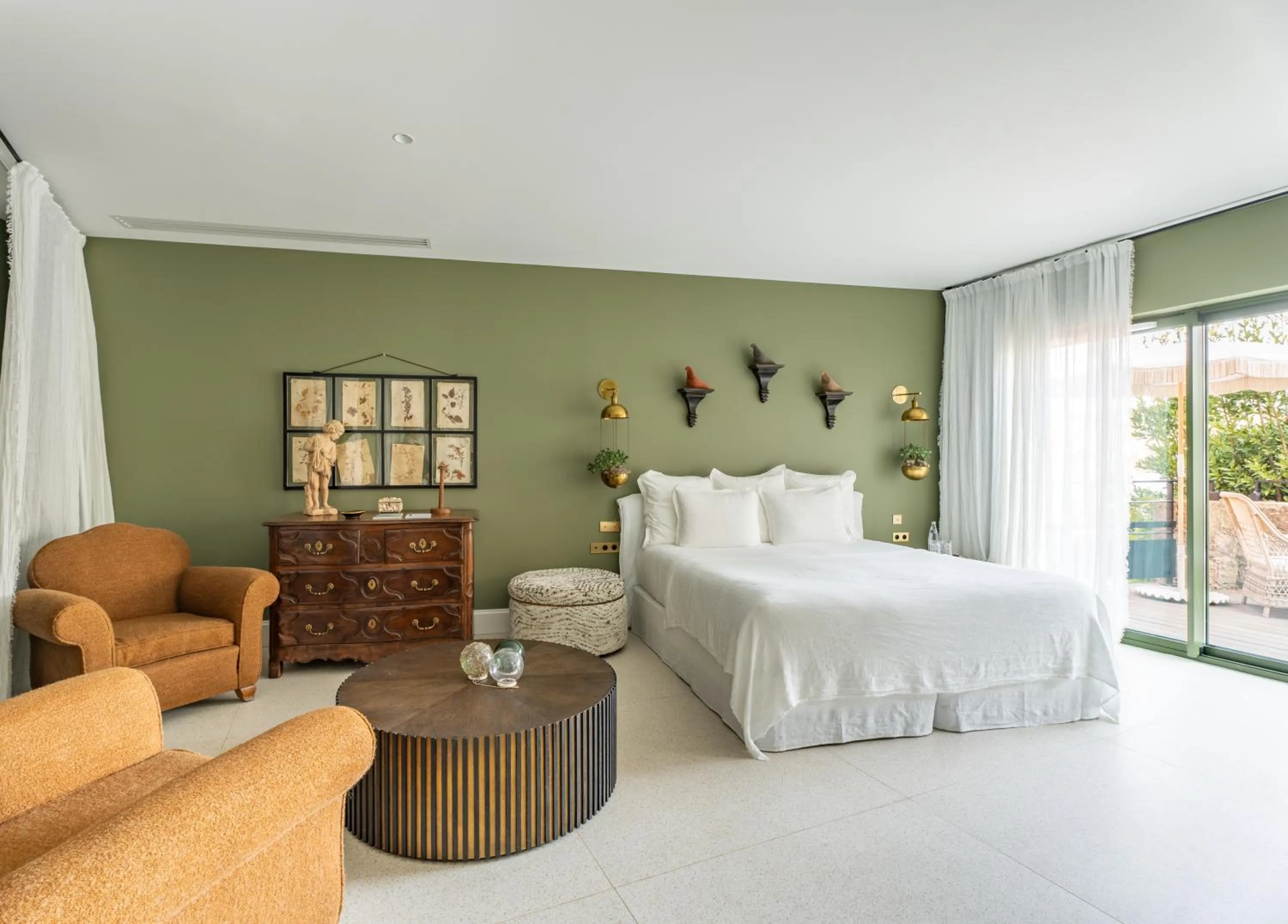 Bed in Château de Théoule