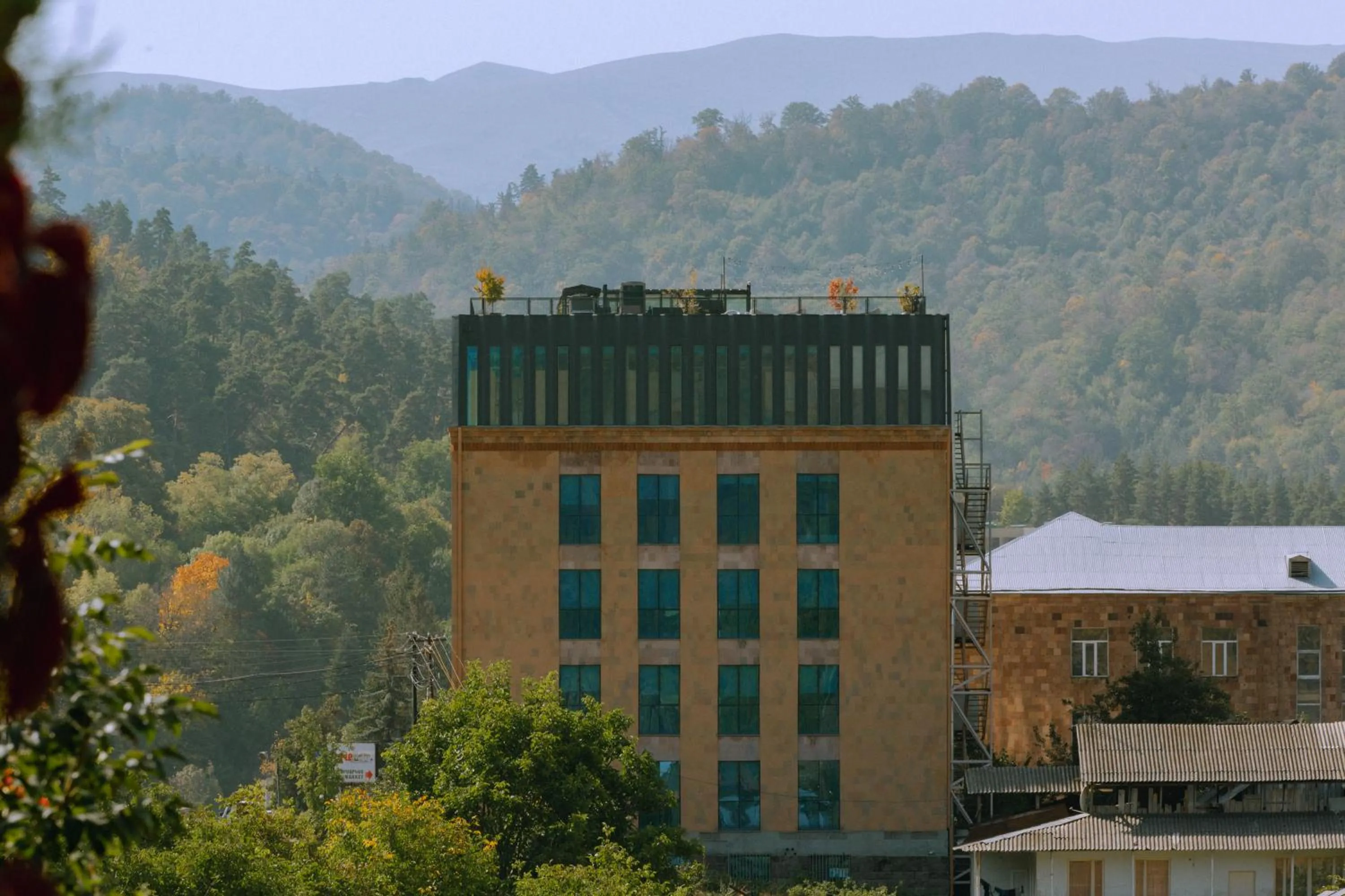 Property building in 11+1 by TUMO