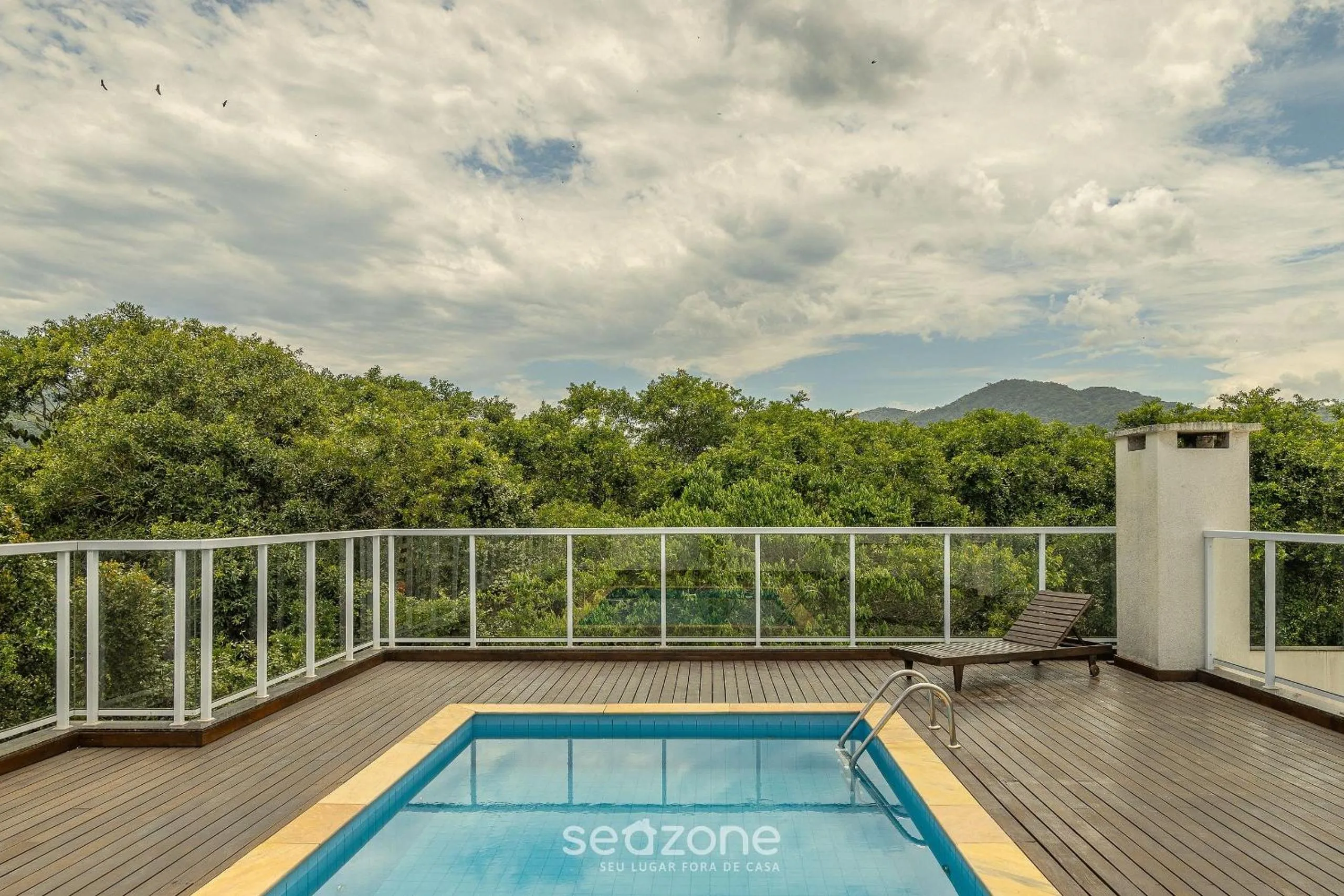 Swimming pool in RJI - Apartamentos próximos da praia de Itaguá