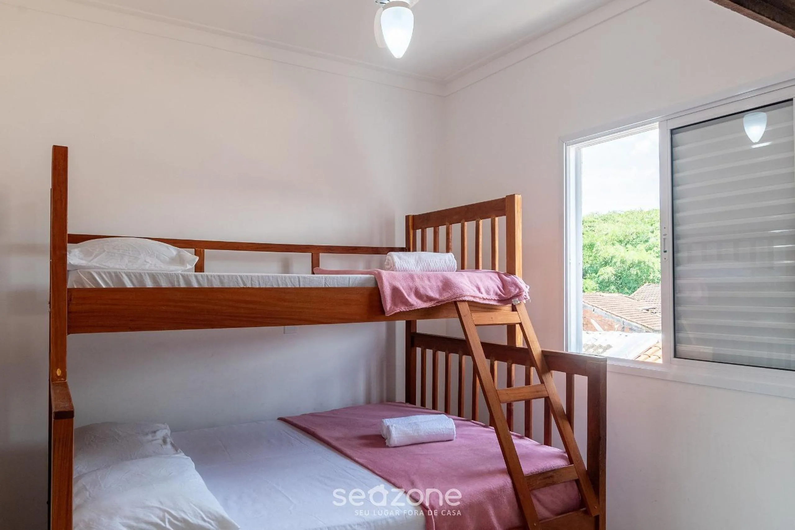 Bedroom, Bed in RJI - Apartamentos próximos da praia de Itaguá