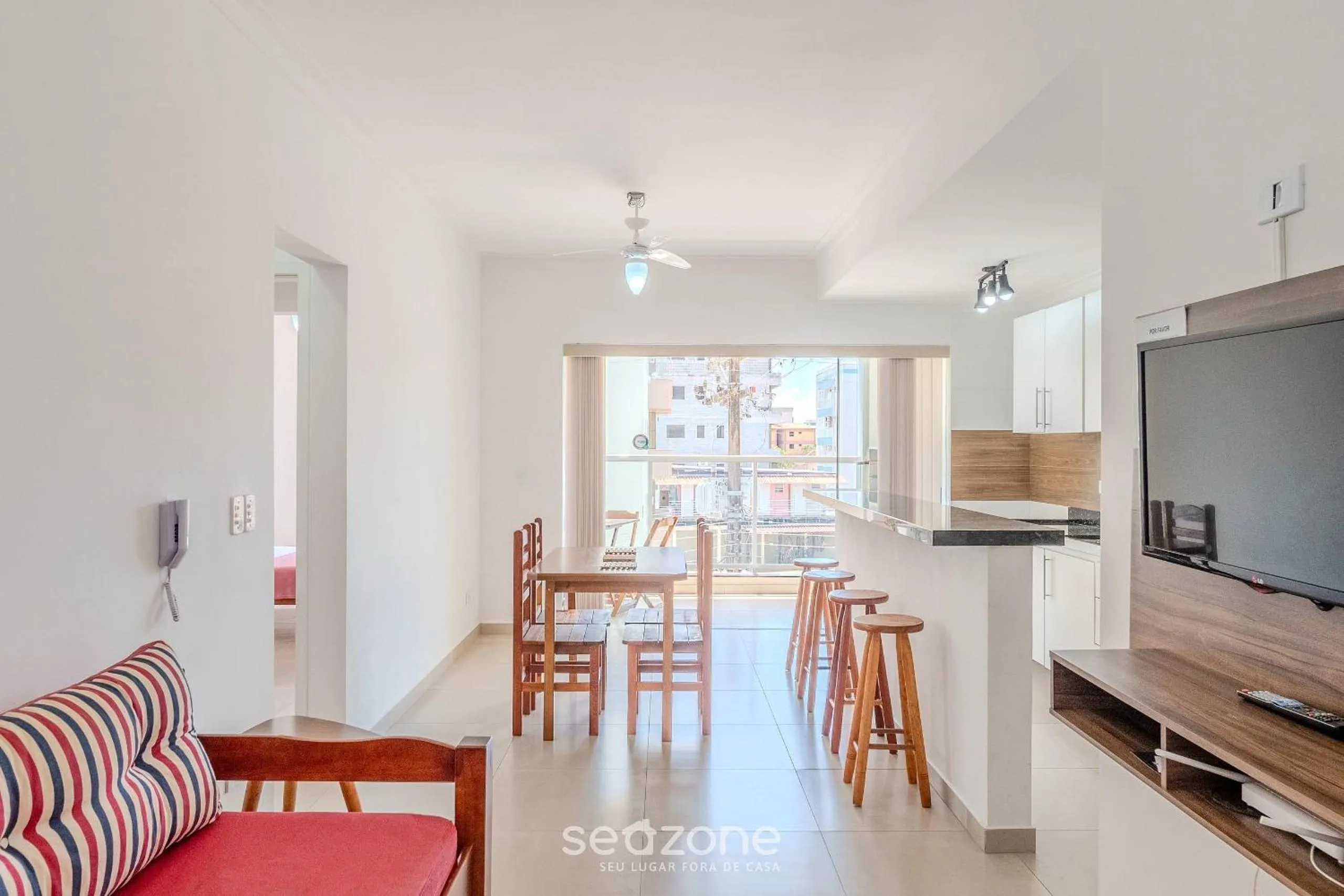 TV and multimedia in RJI - Apartamentos próximos da praia de Itaguá