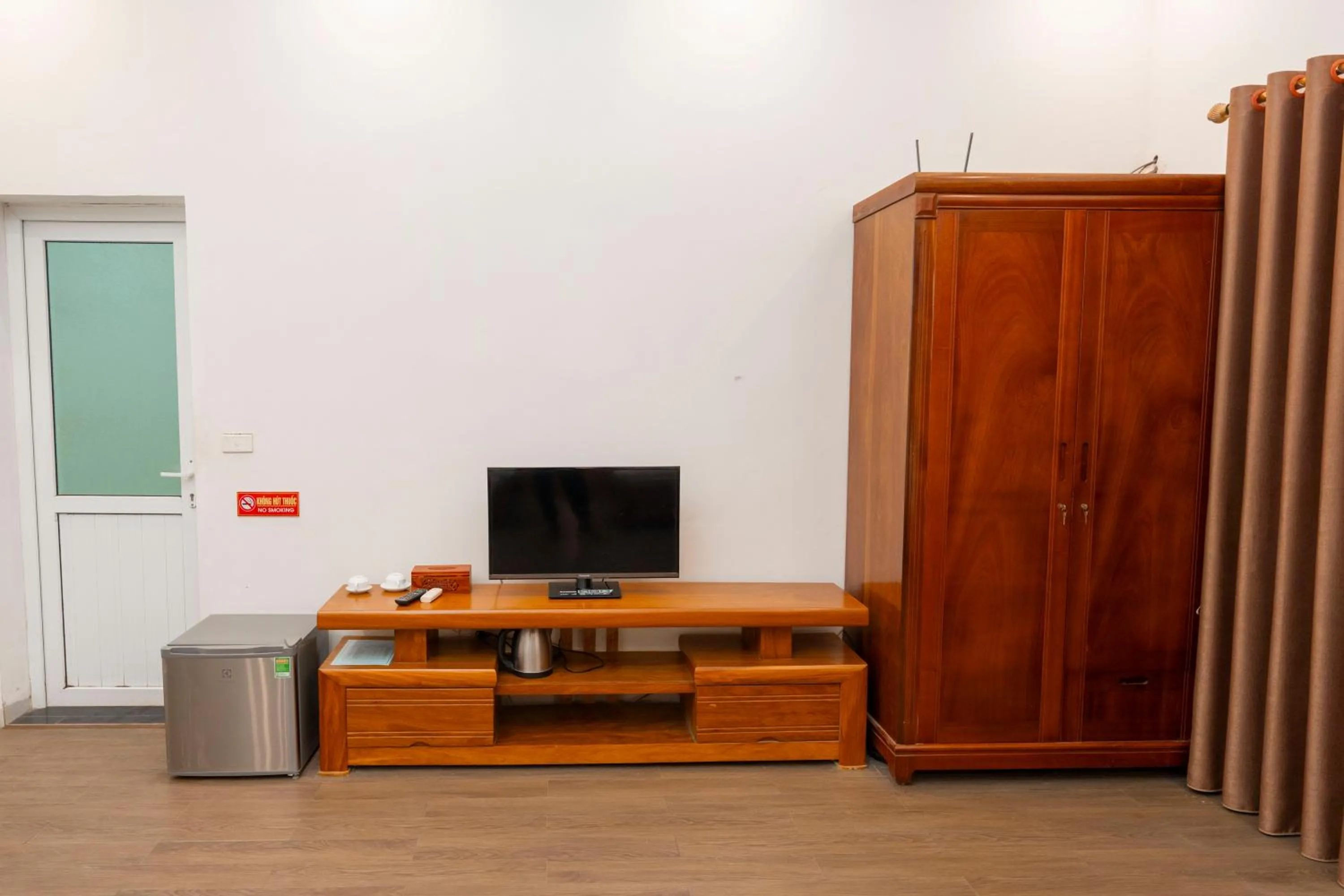 hair dresser in Biển Đông COMPLEX