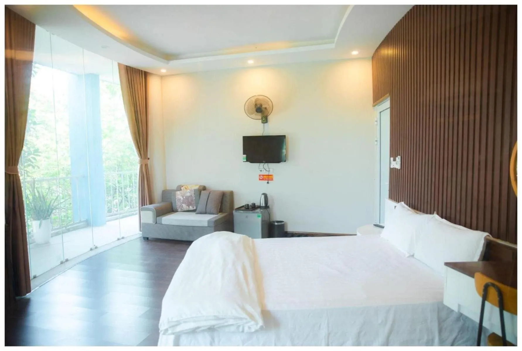 Bed in Biển Đông COMPLEX