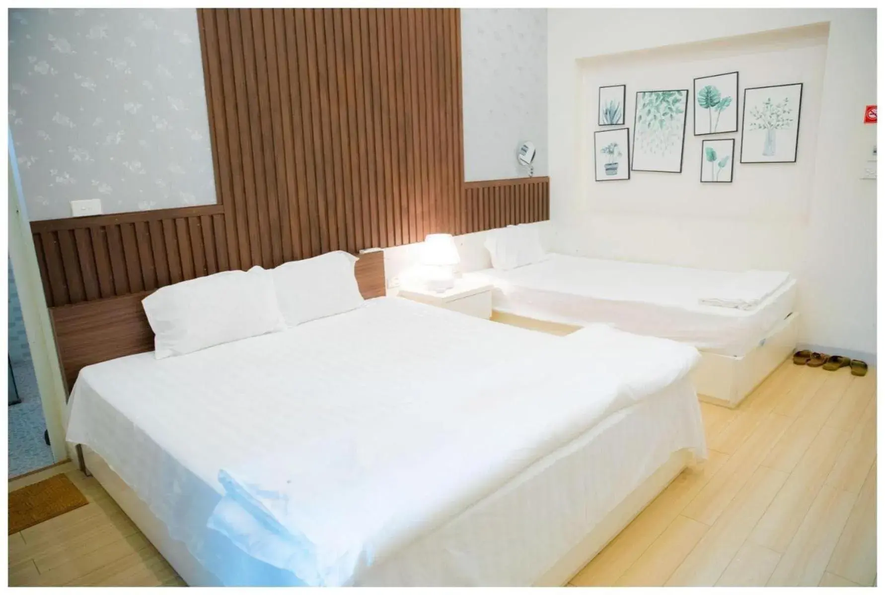 Triple Room with Garden View in Biển Đông COMPLEX Triple Room with Garden View in Biển Đông COMPLEX