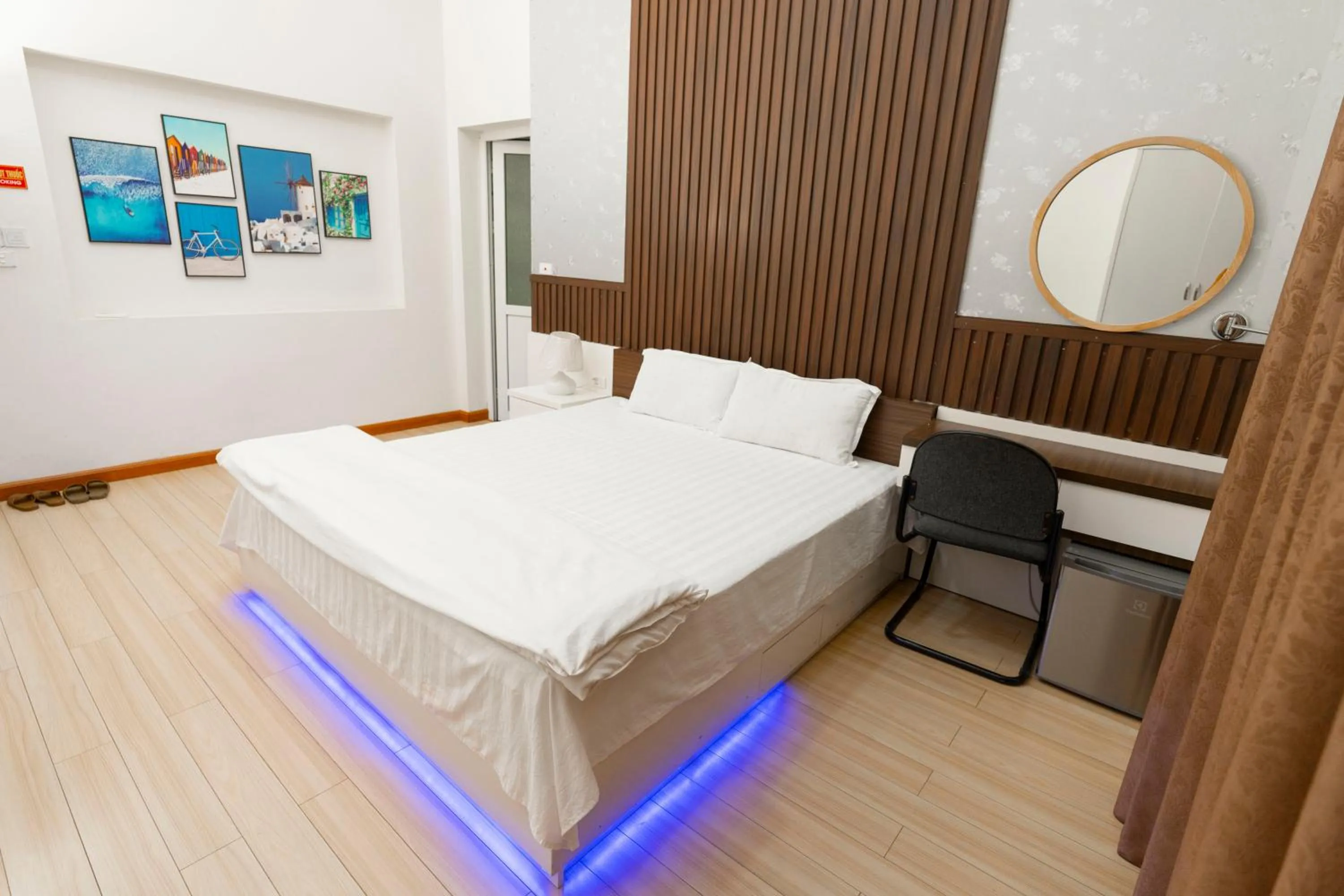 Bed in Biển Đông COMPLEX