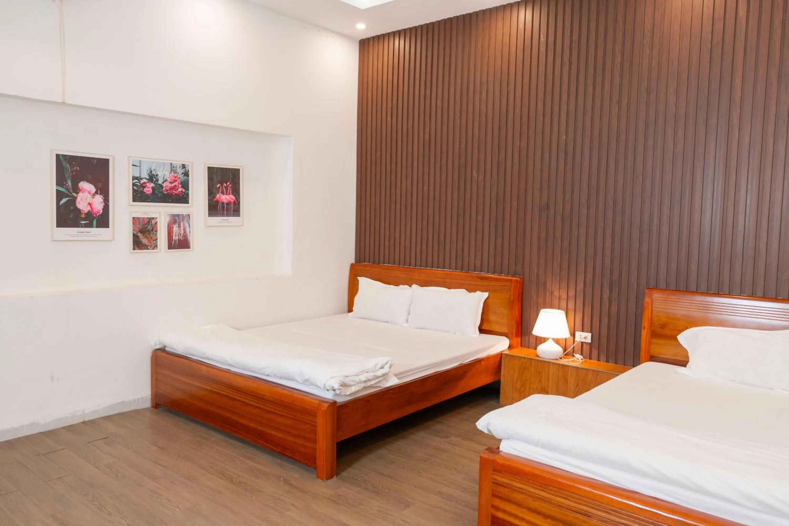 Bed in Biển Đông COMPLEX