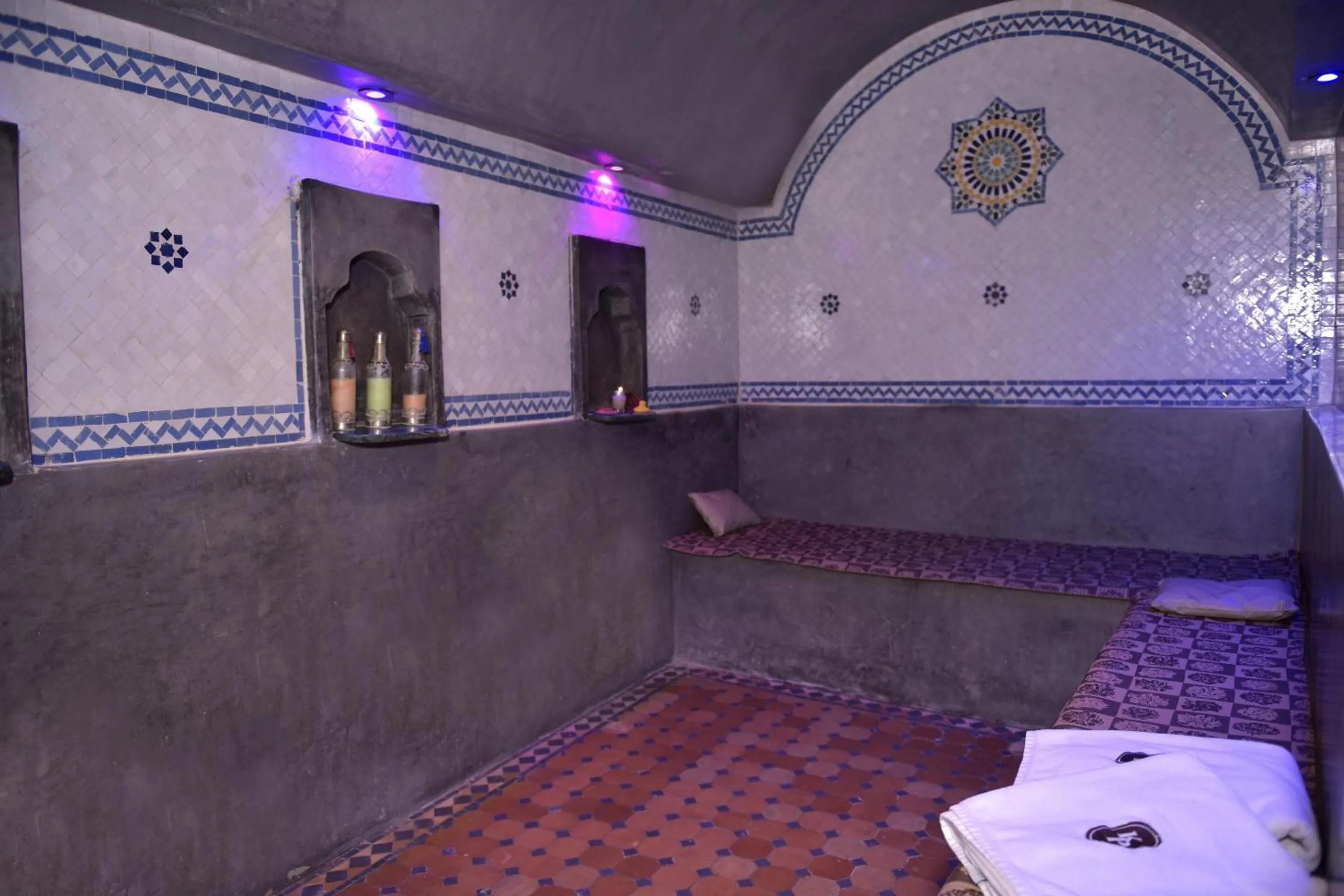 Spa and wellness centre/facilities in RIAD KALE POLIS