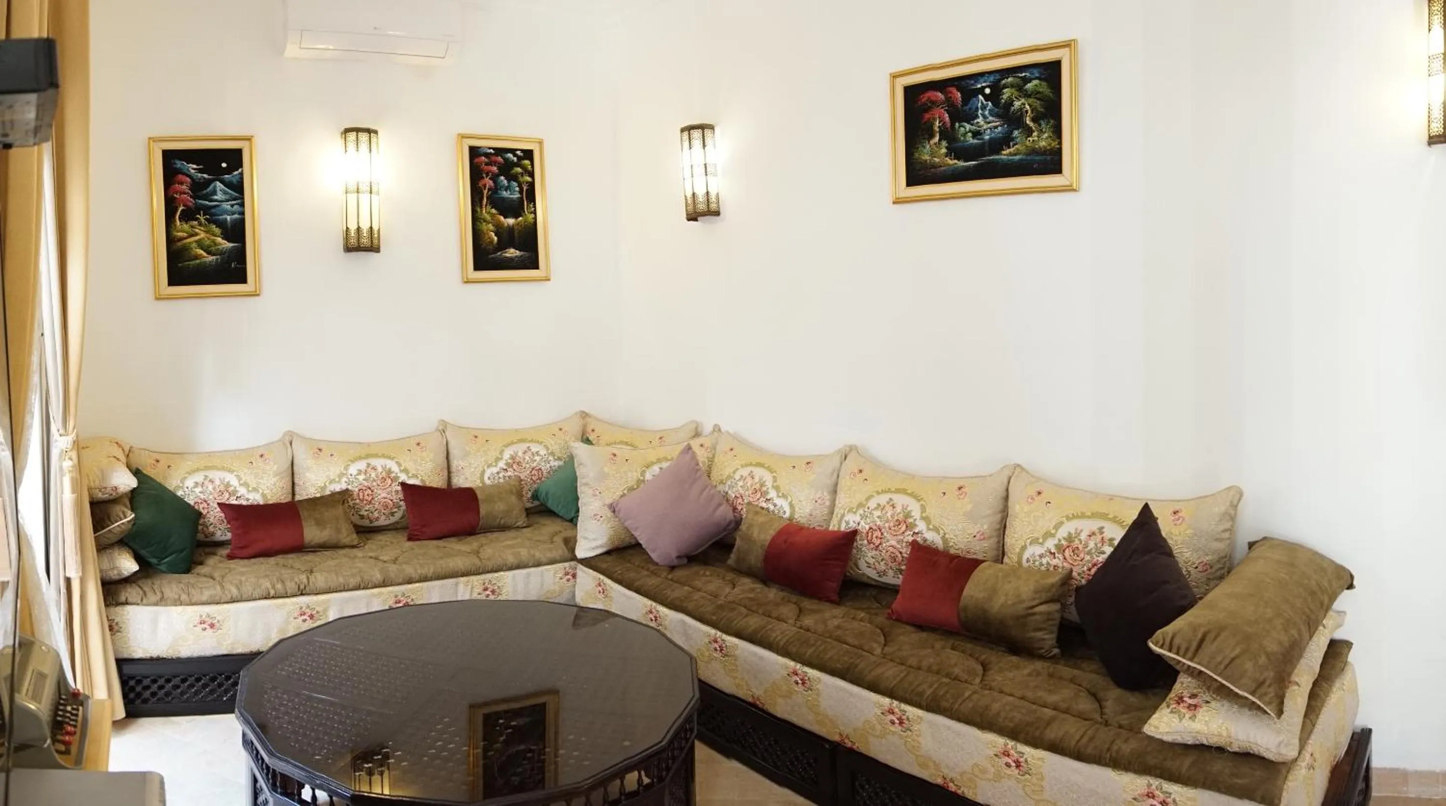 Living room in RIAD KALE POLIS