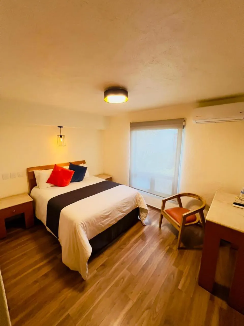 Photo of the whole room, Bed in Hotel Consulado