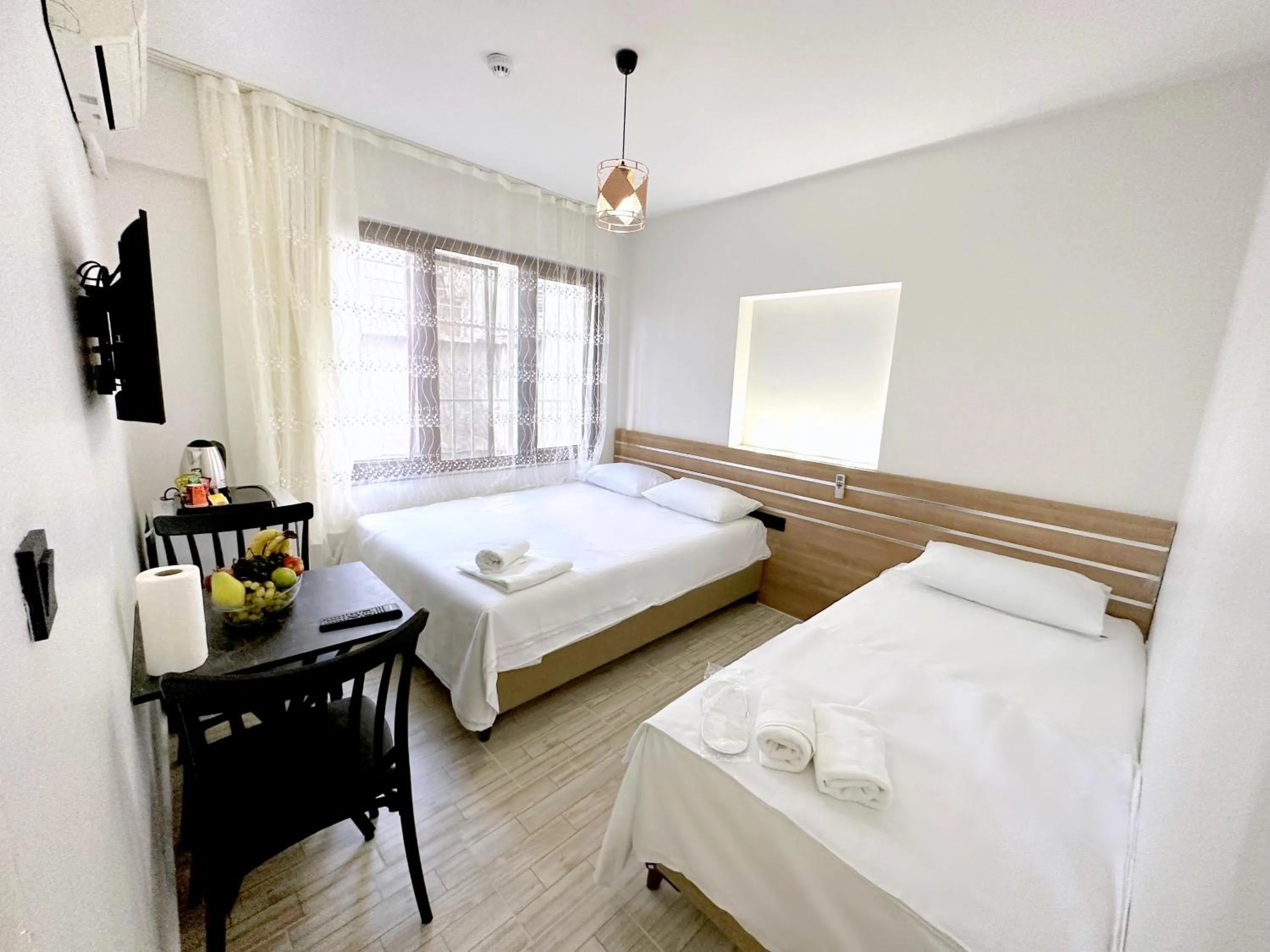 Photo of the whole room in Menesa Hotel