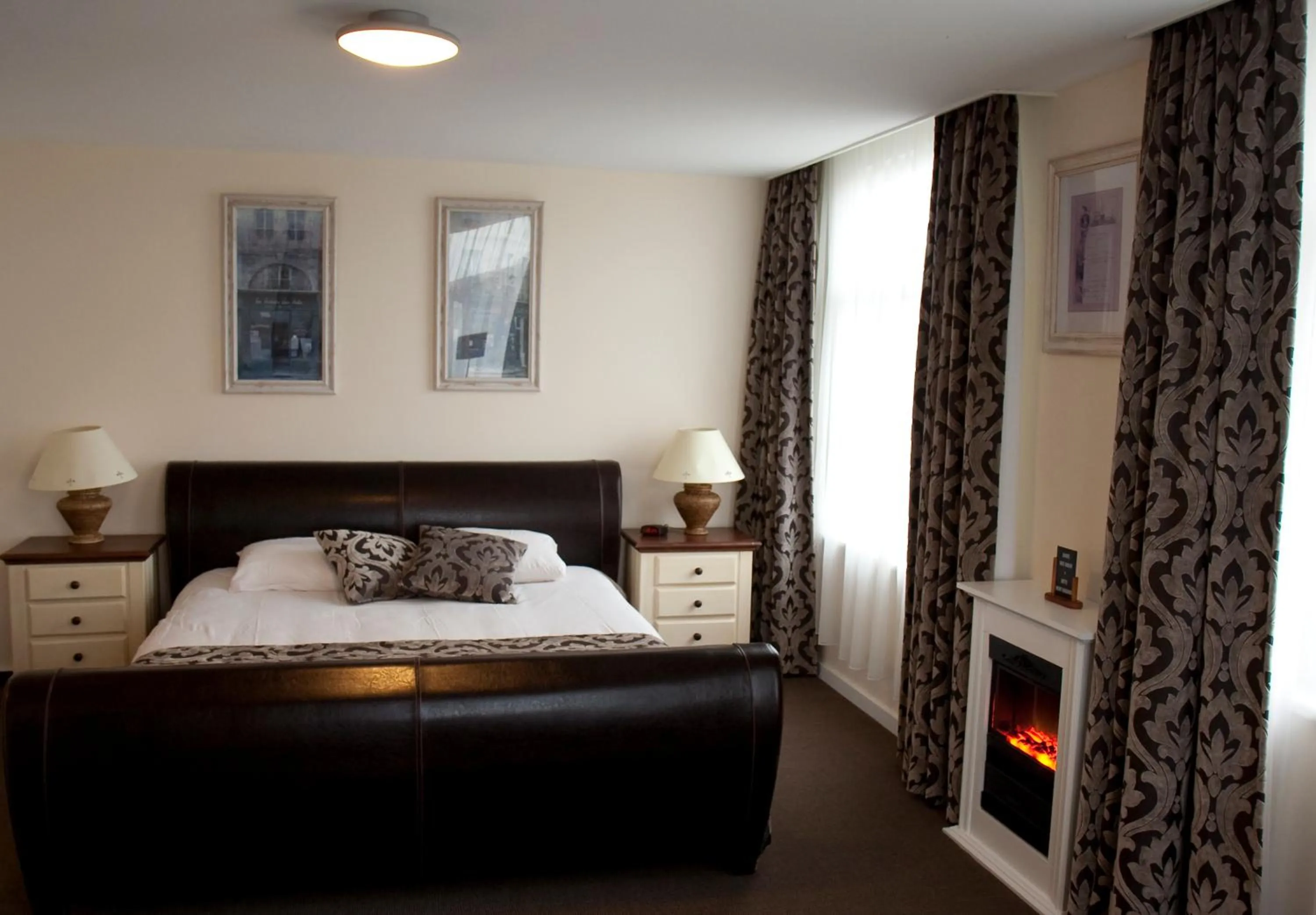 Bed in Het Rechthuis