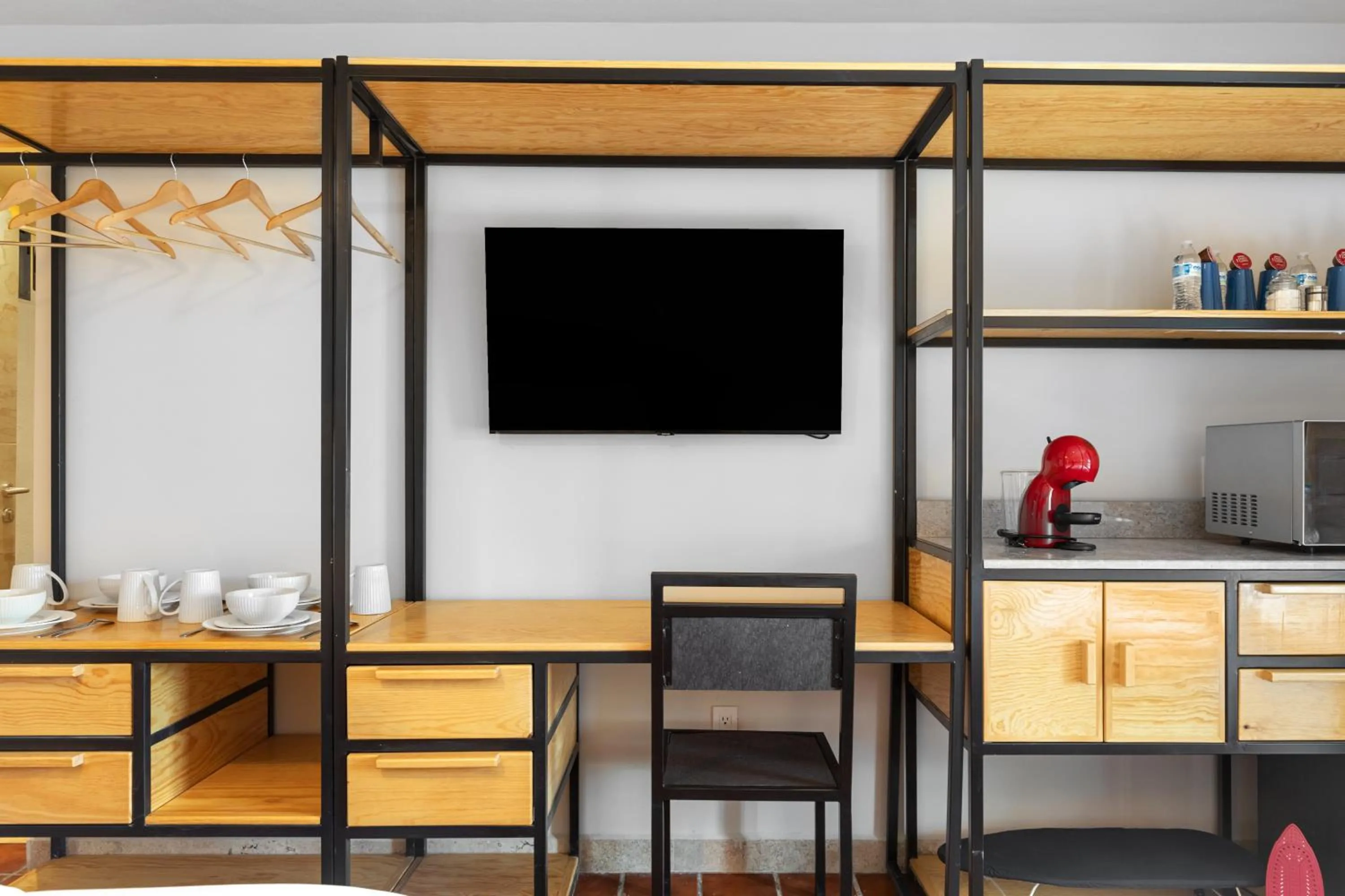 TV and multimedia in Hacienda Santa Barbara by Homi Rent