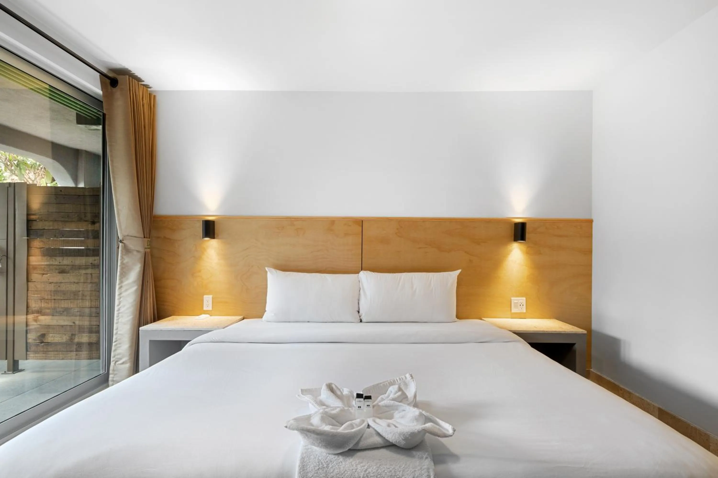 Bed in Hacienda Santa Barbara by Homi Rent