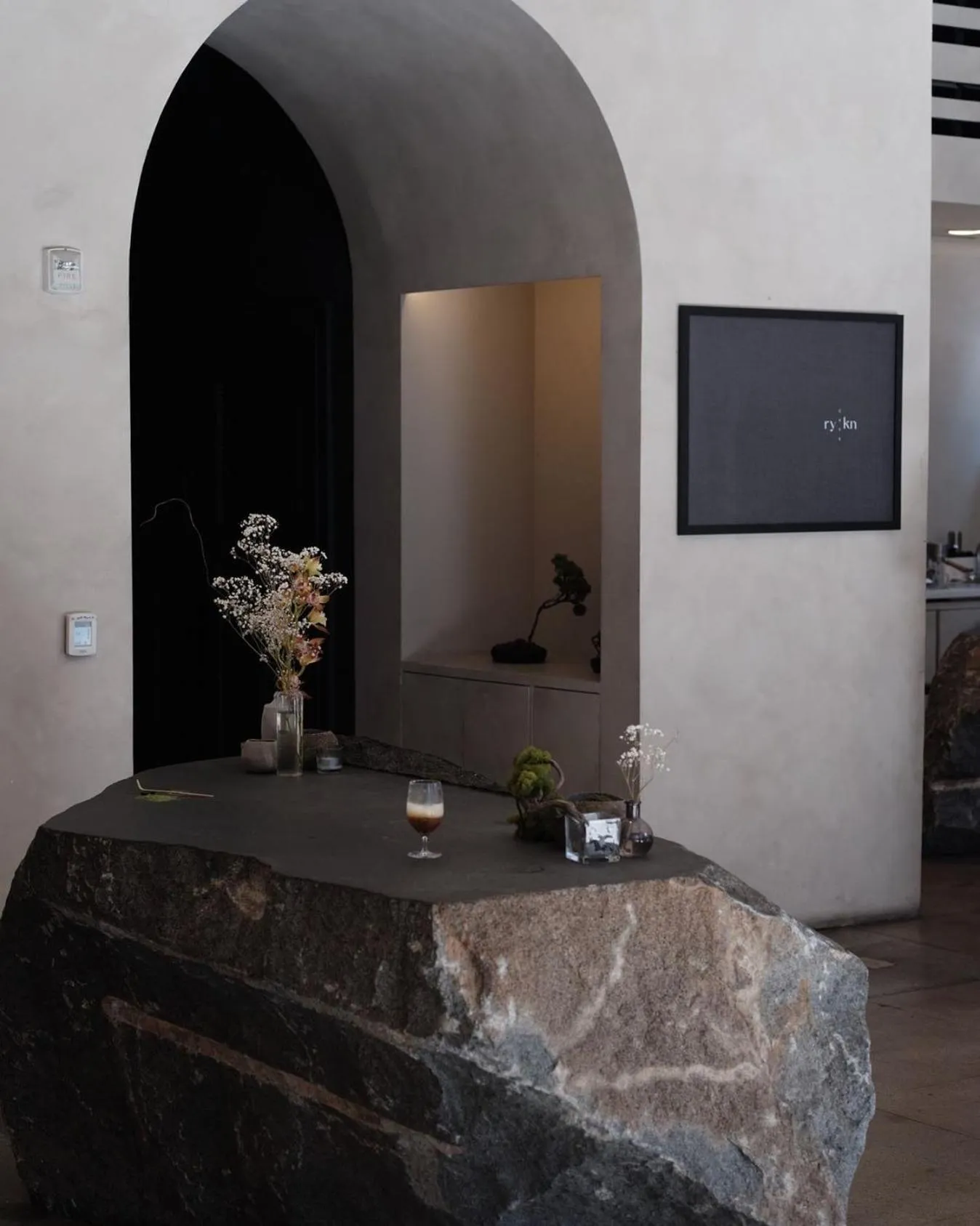 Lobby or reception in kodō hotel - Heart of LA Arts District