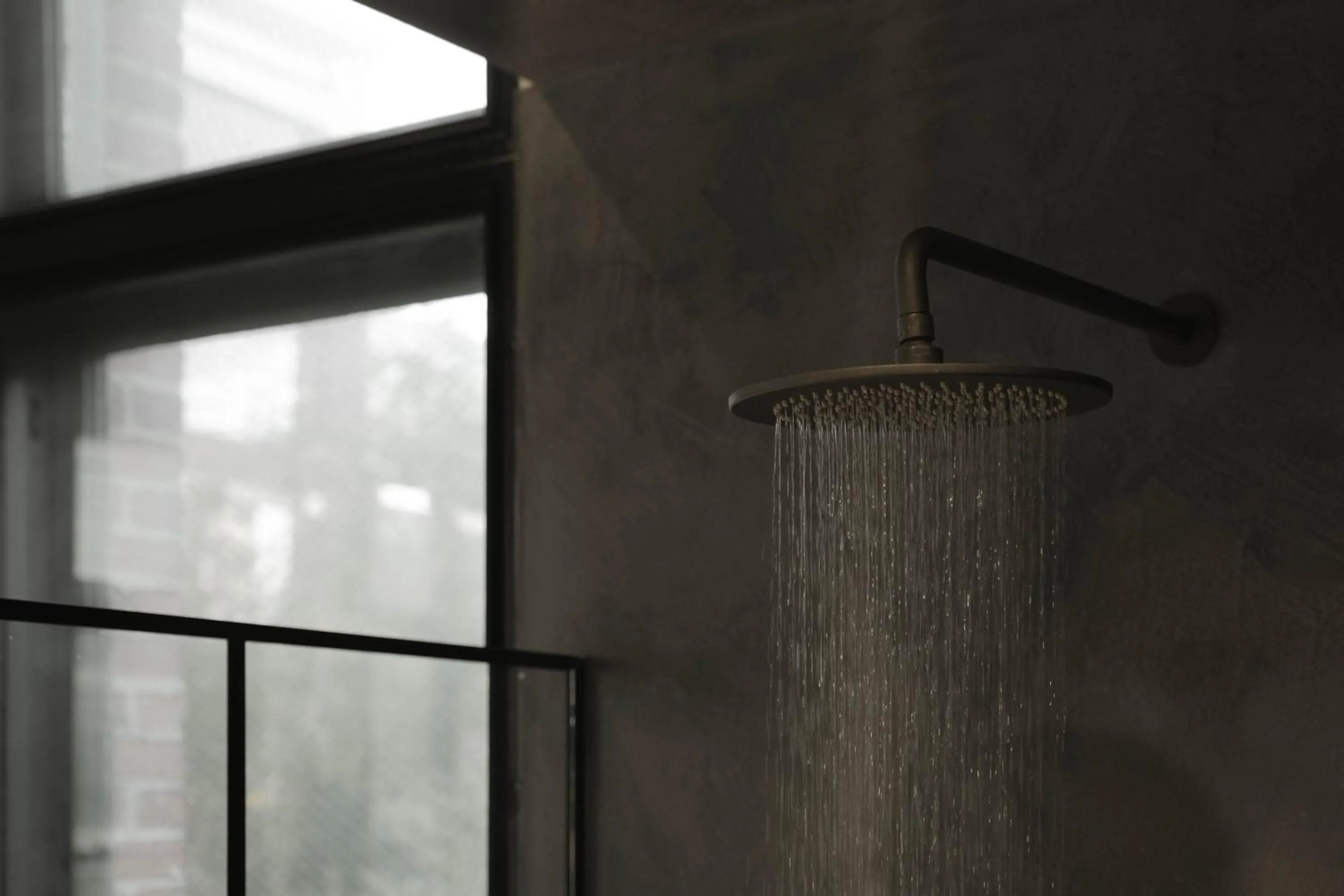 Shower in kodō hotel - Heart of LA Arts District