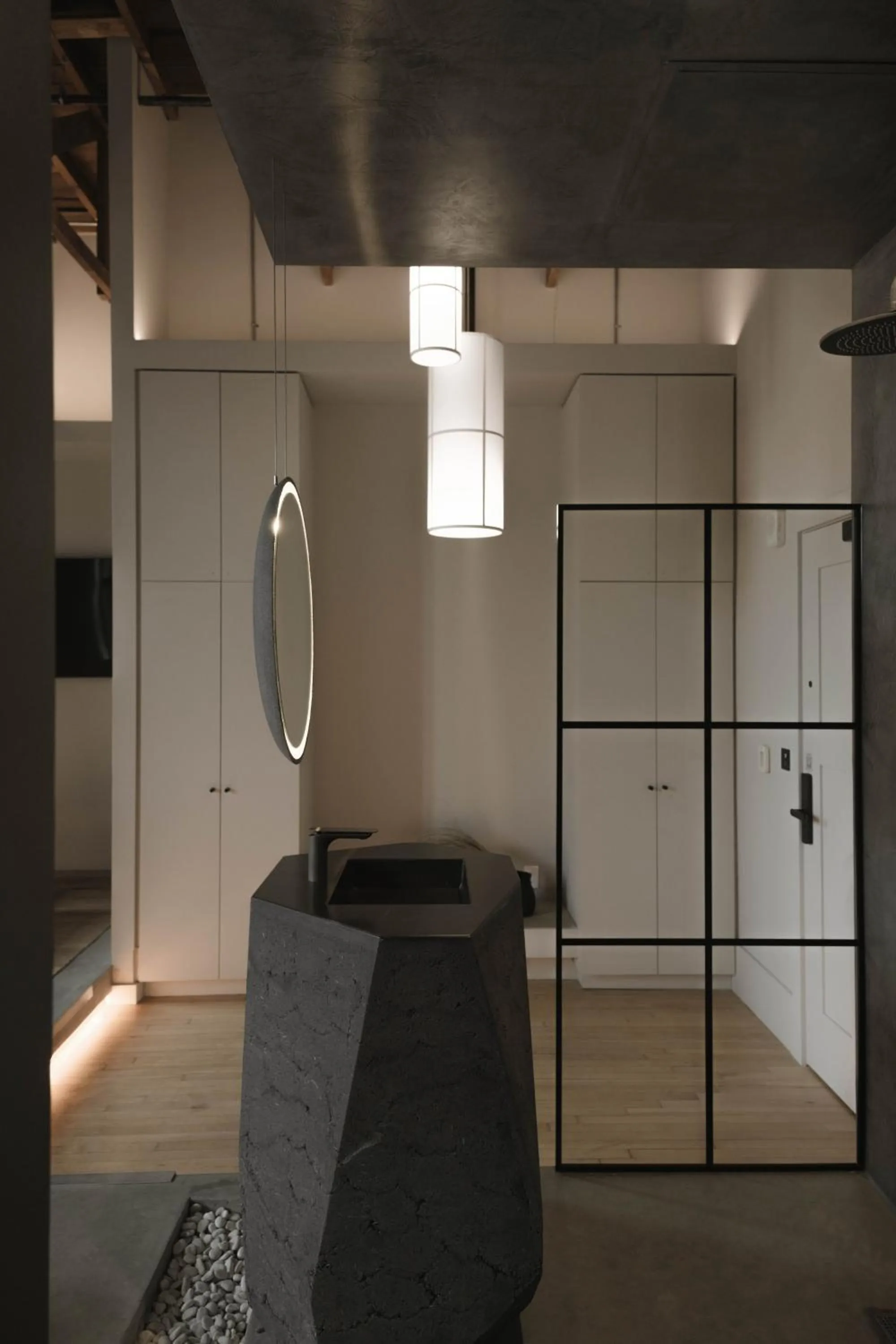 wardrobe in kodō hotel - Heart of LA Arts District