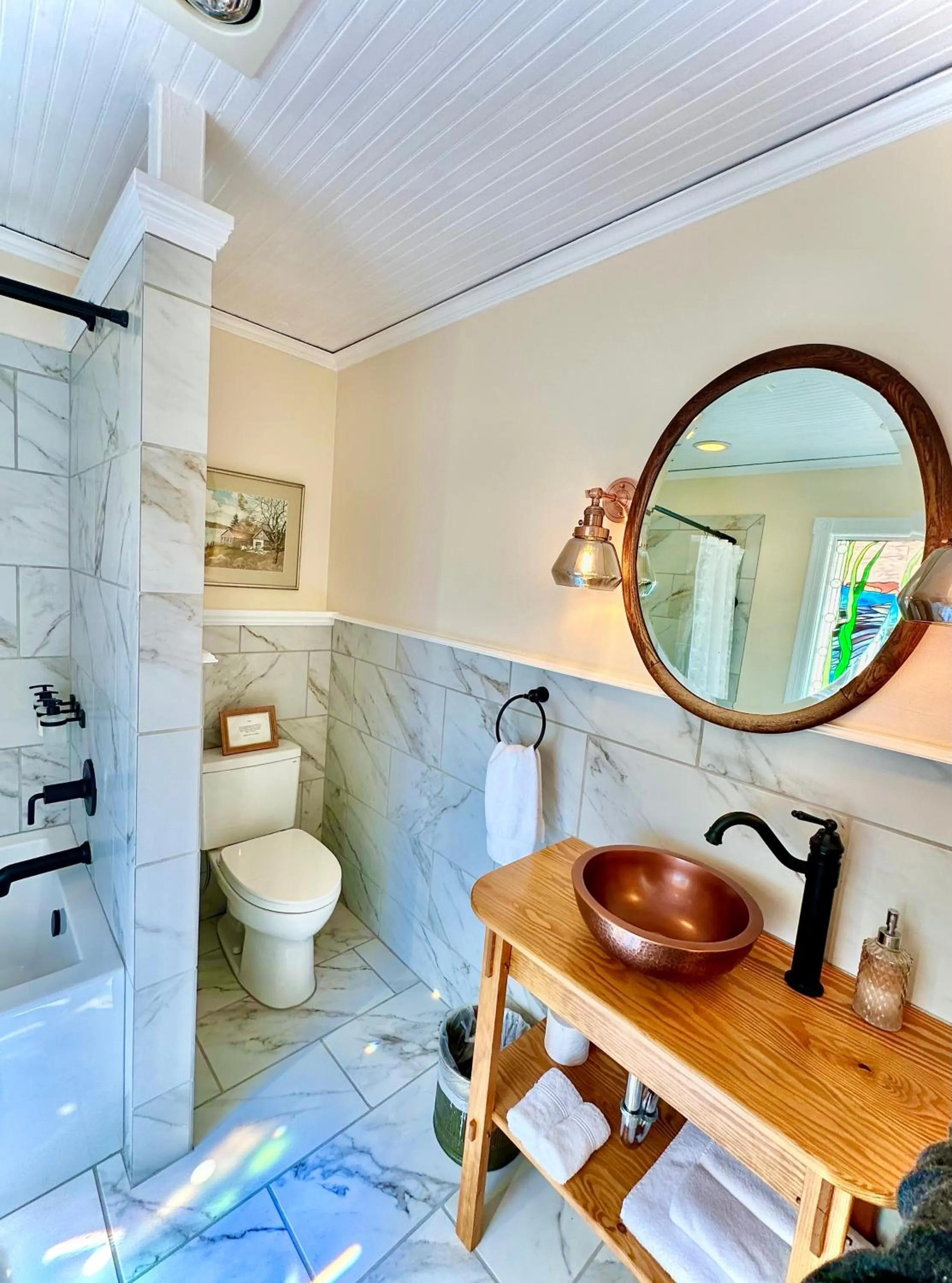 Bathroom in Orcas Hotel