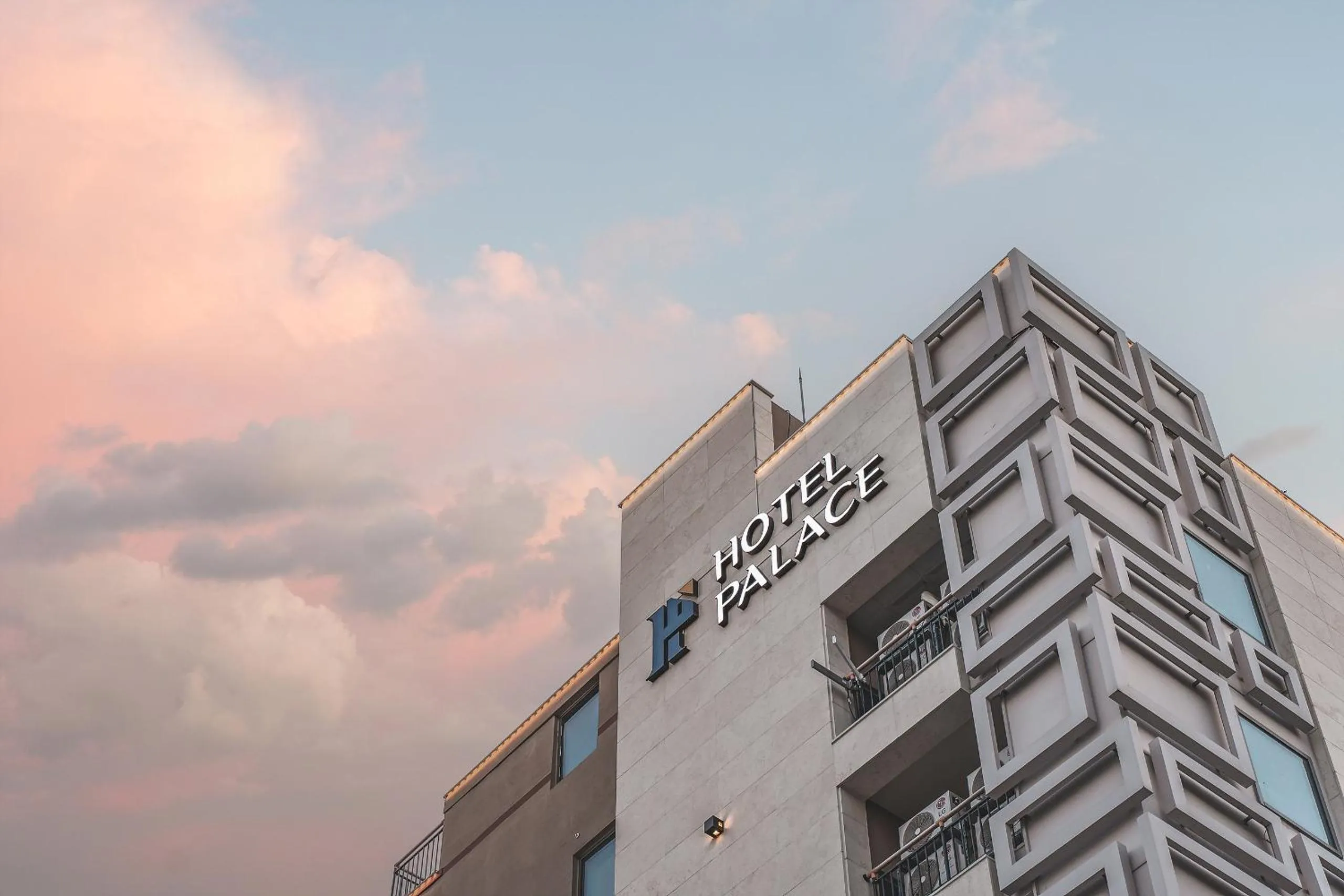 Property building in Hotel Palace Gyeongju