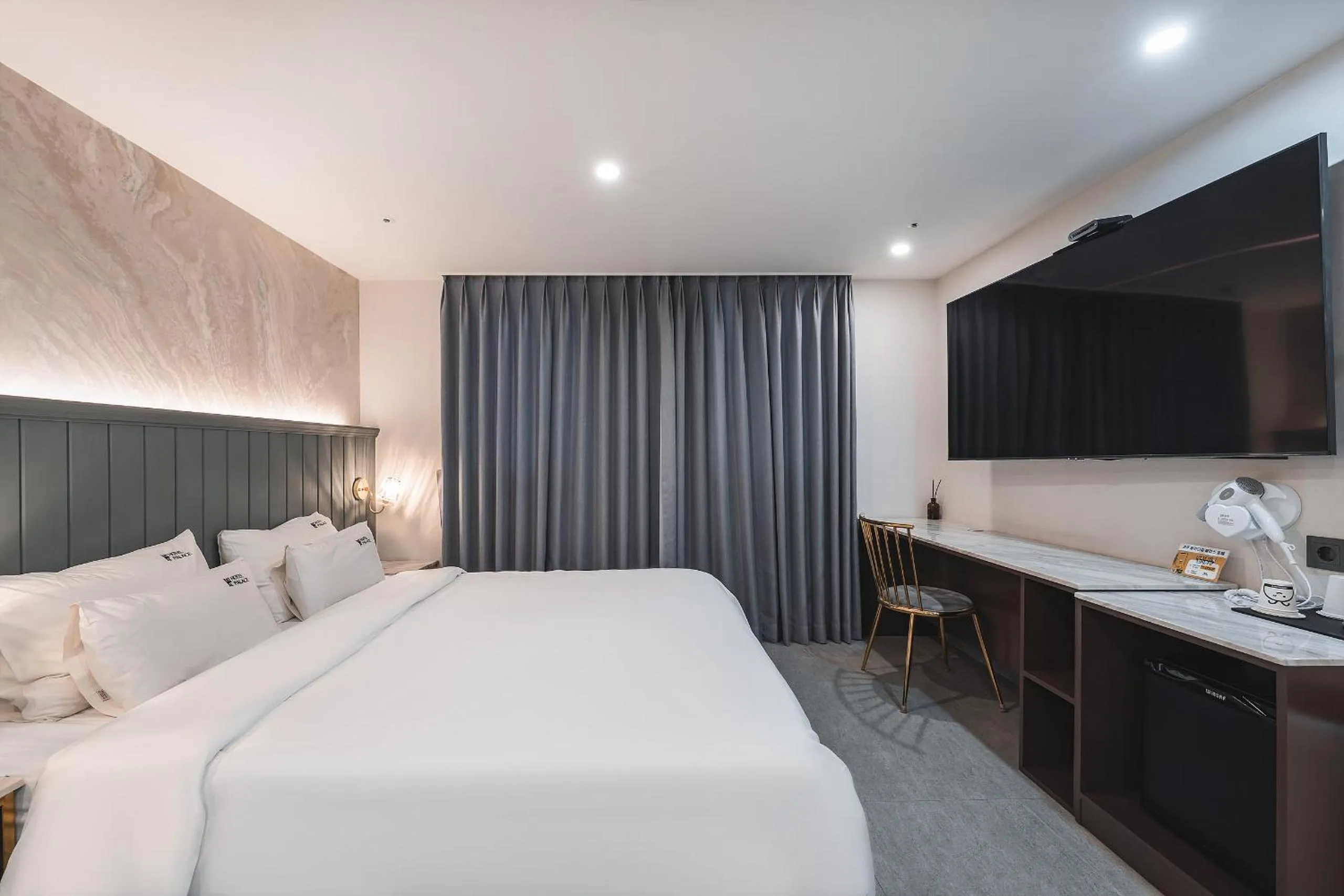 Bed in Hotel Palace Gyeongju