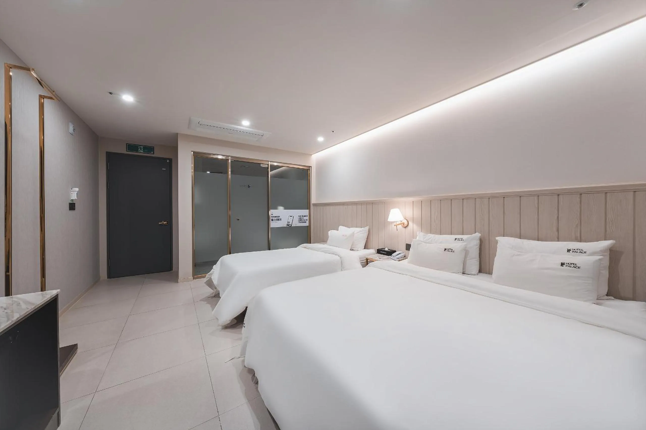 Bed in Hotel Palace Gyeongju