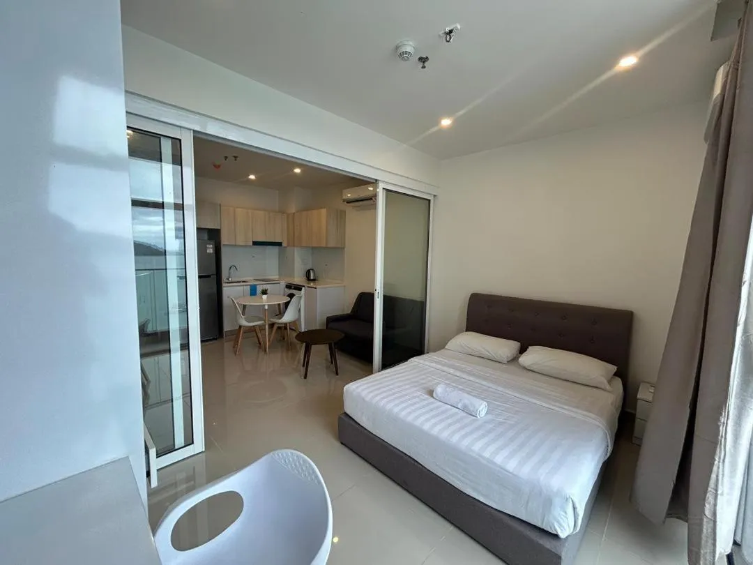 Bed in The Shore Kota Kinabalu City Centre by LW Suites
