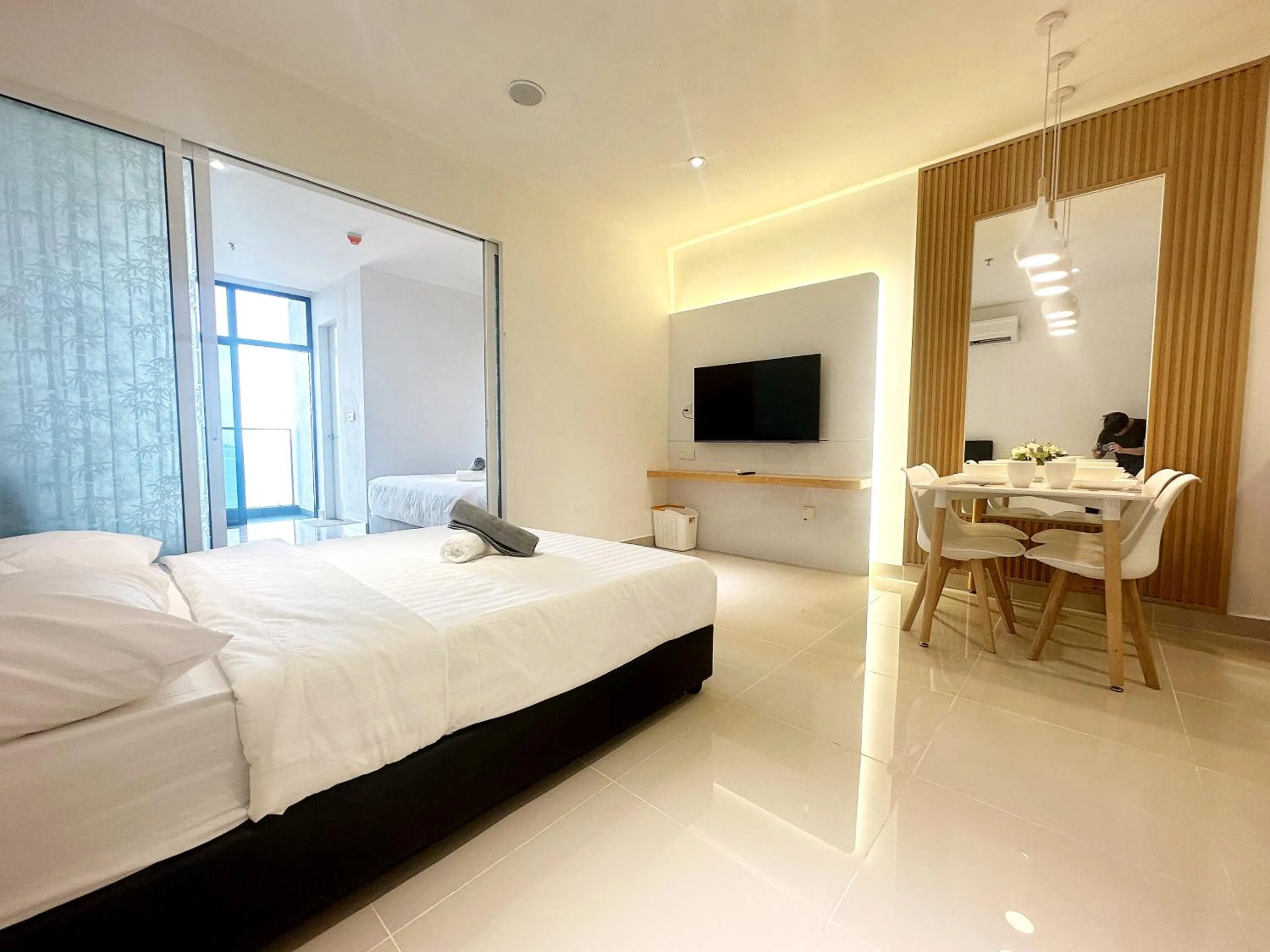 Bed in The Shore Kota Kinabalu City Centre by LW Suites