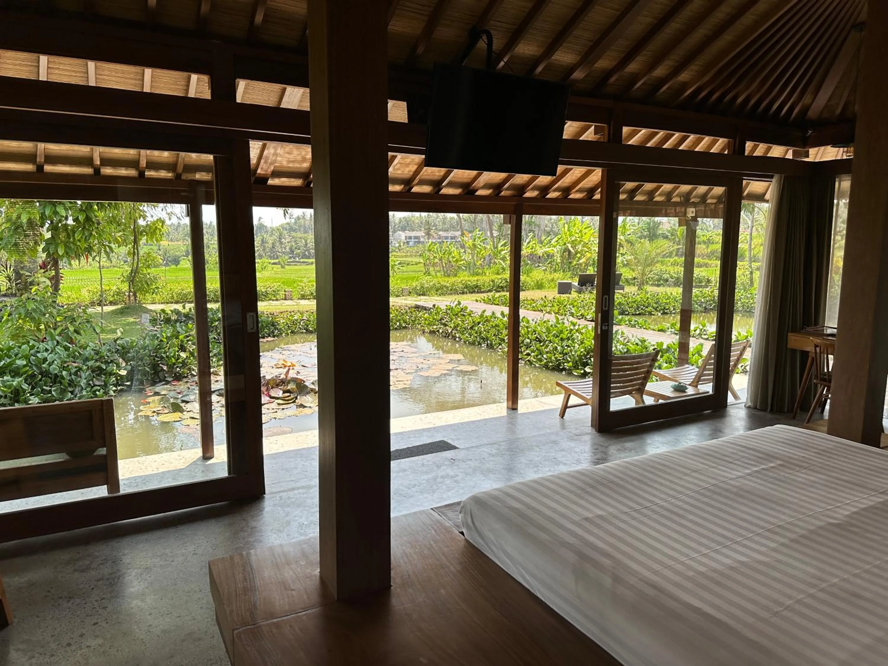 Spring, Bed in GRIYA KCB VILLA