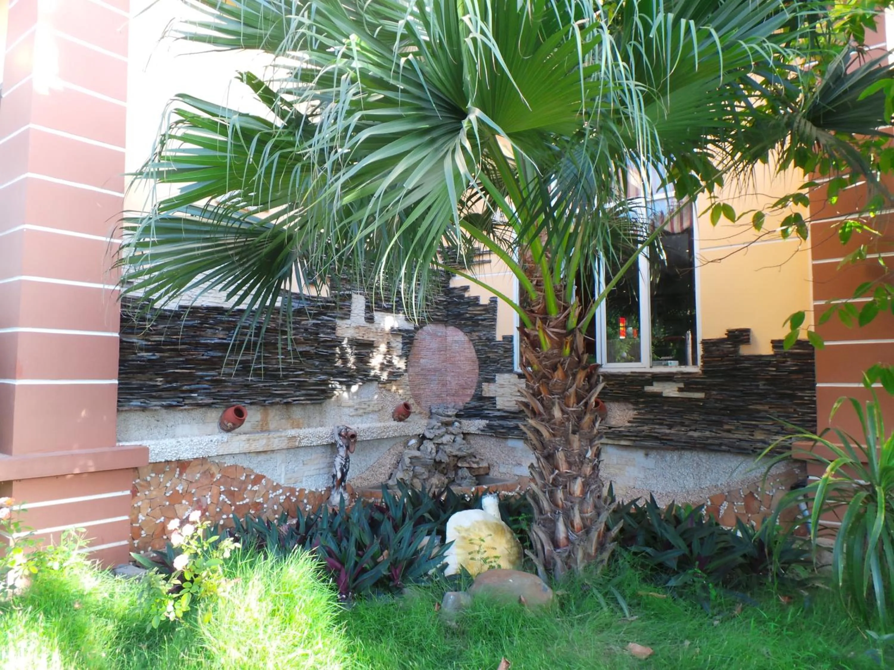 Garden in Yen Nhi Hotel Ninh Binh