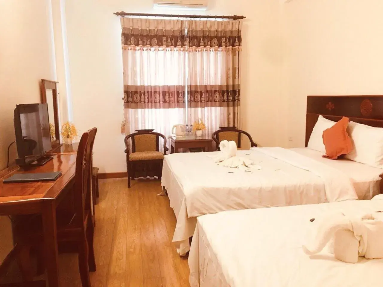 Standard Triple Room in Yen Nhi Hotel Ninh Binh Standard Triple Room in Yen Nhi Hotel Ninh Binh