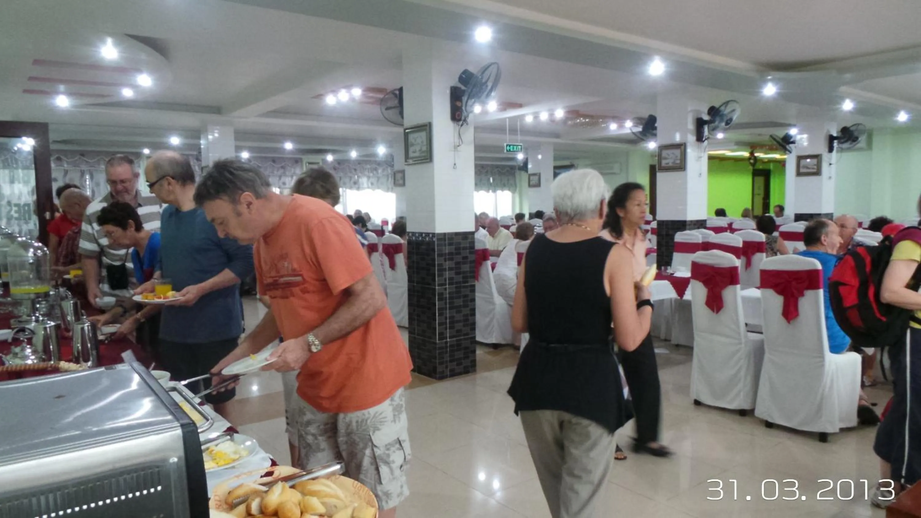 Restaurant/places to eat in Yen Nhi Hotel Ninh Binh