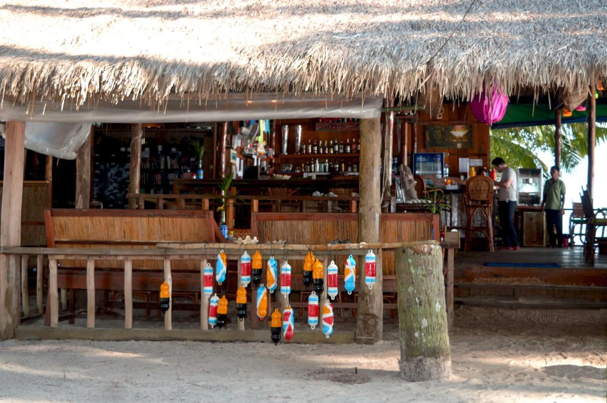 Restaurant/places to eat in Salacia's Suite