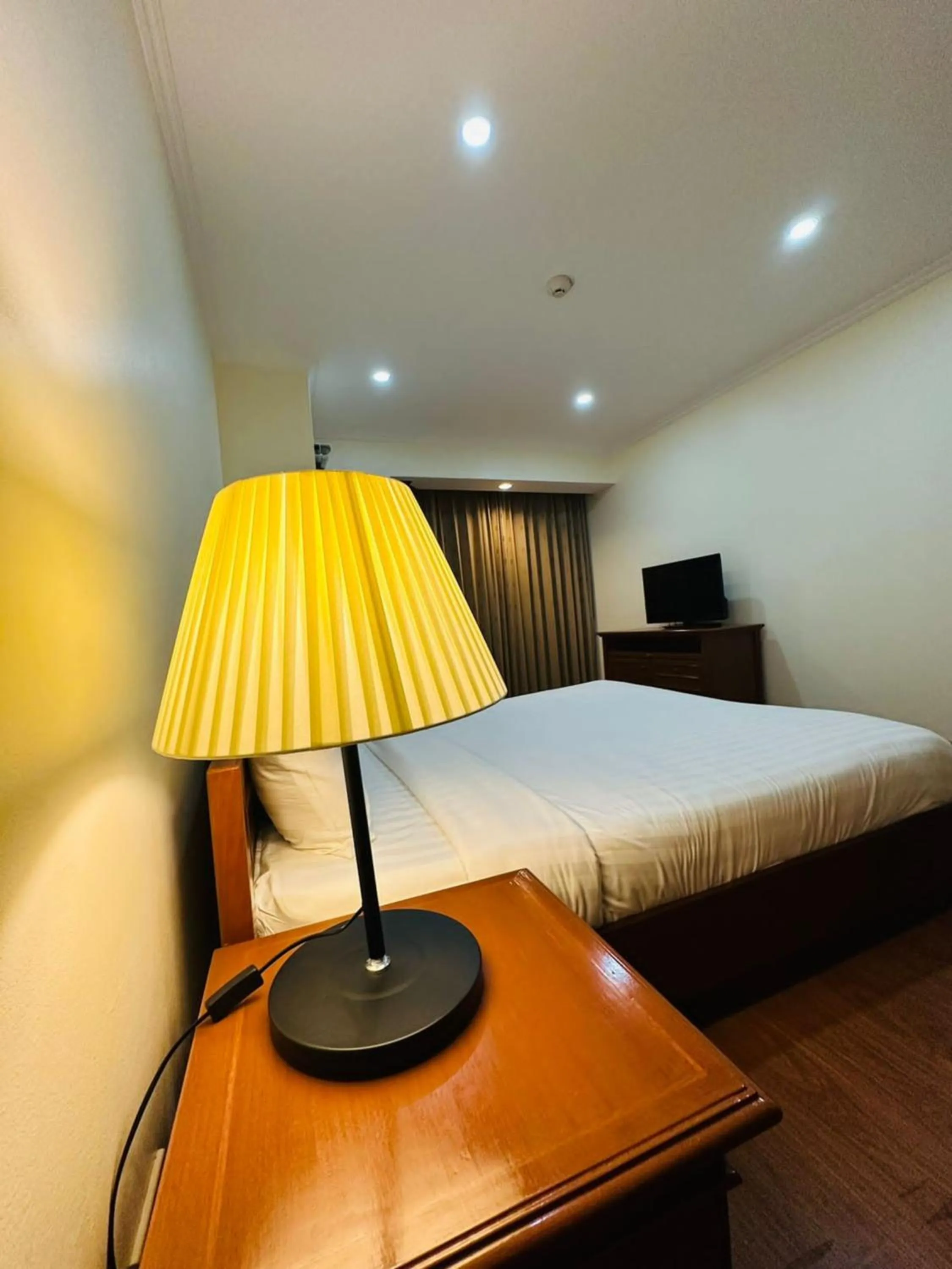 Bedroom, Bed in Omni Tower Cozy Apartments by Direct Rooms