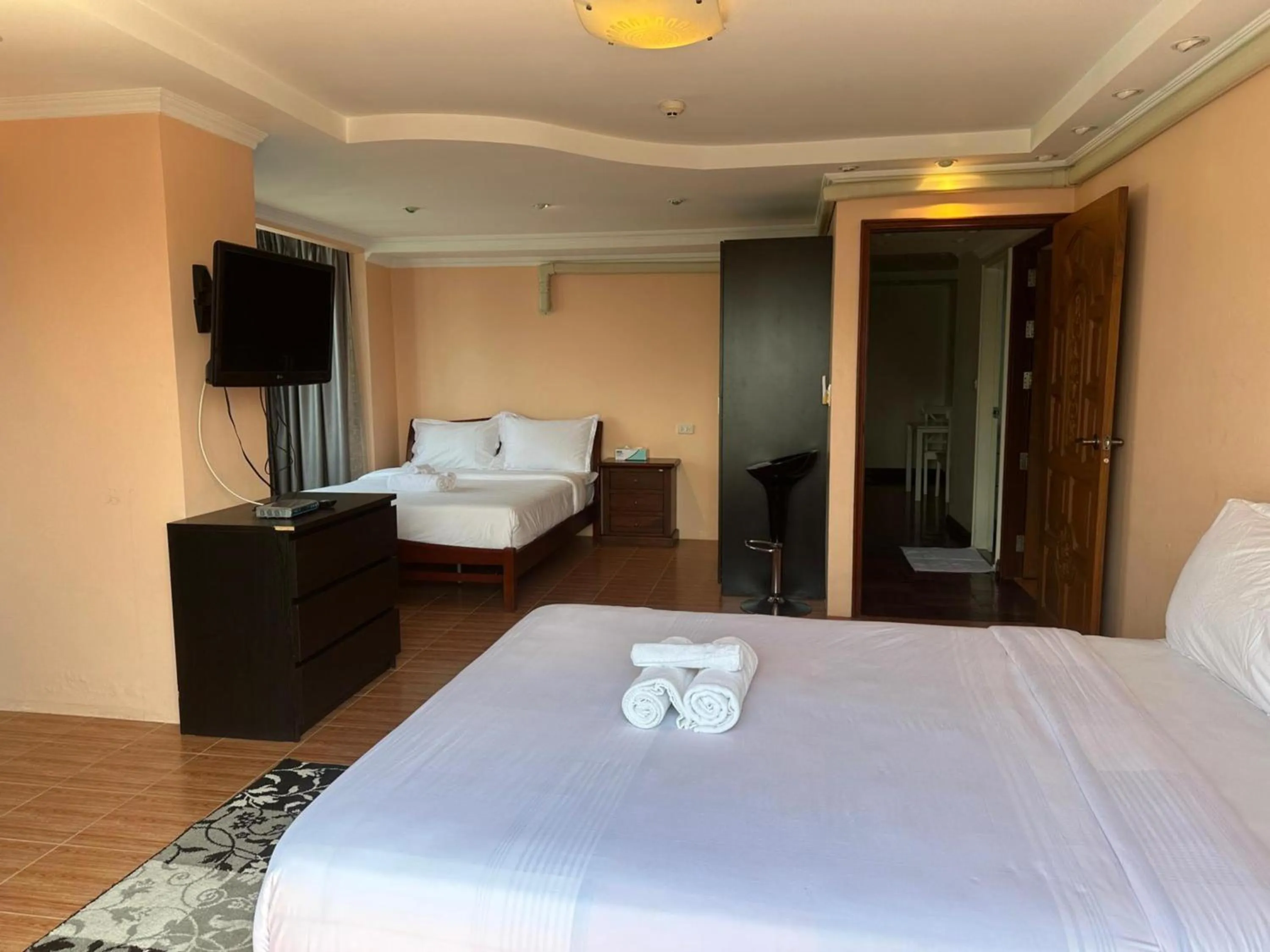 Bedroom, Bed in Omni Tower Cozy Apartments by Direct Rooms