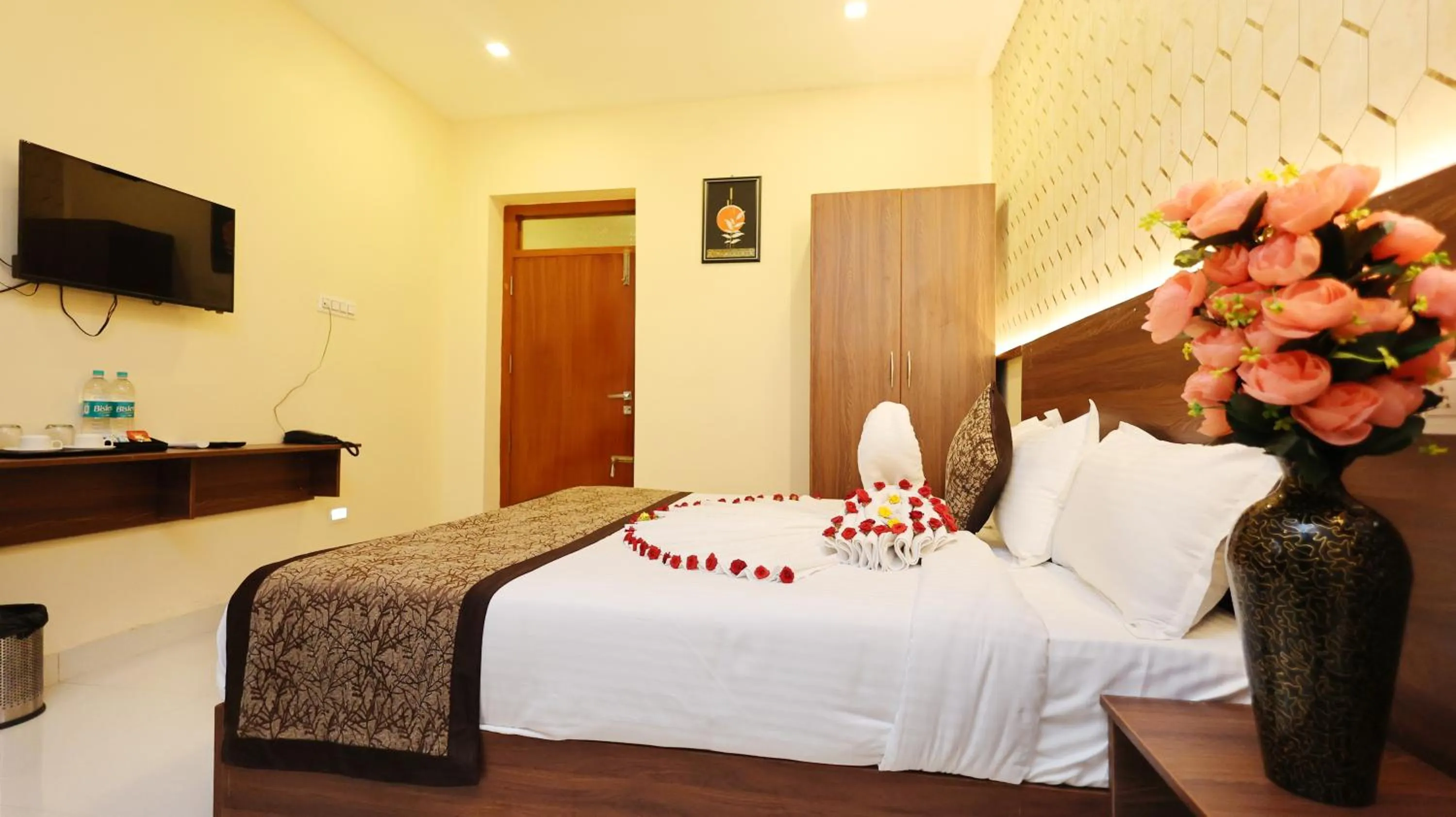 Bed in Hotel Grand Square