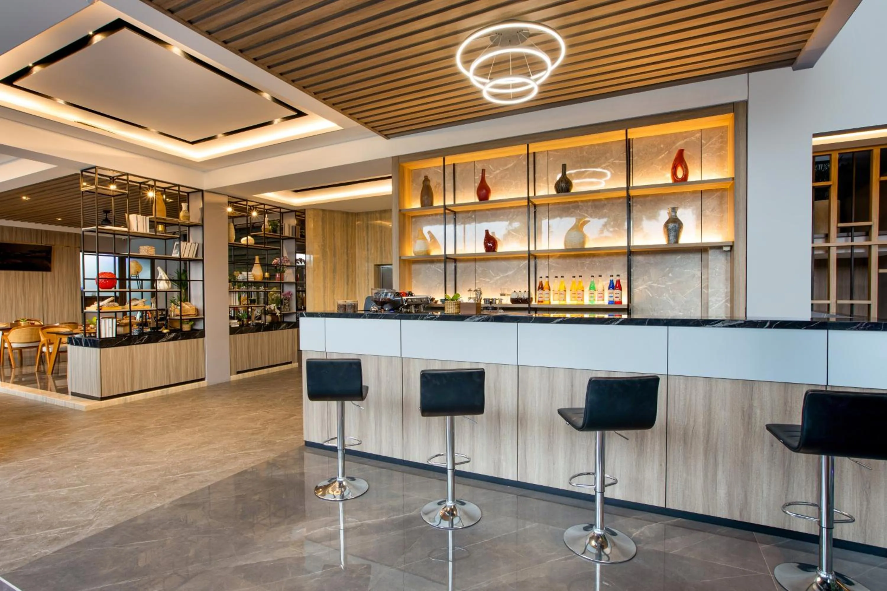 Restaurant/places to eat in Kinaralana Hotel Yogyakarta