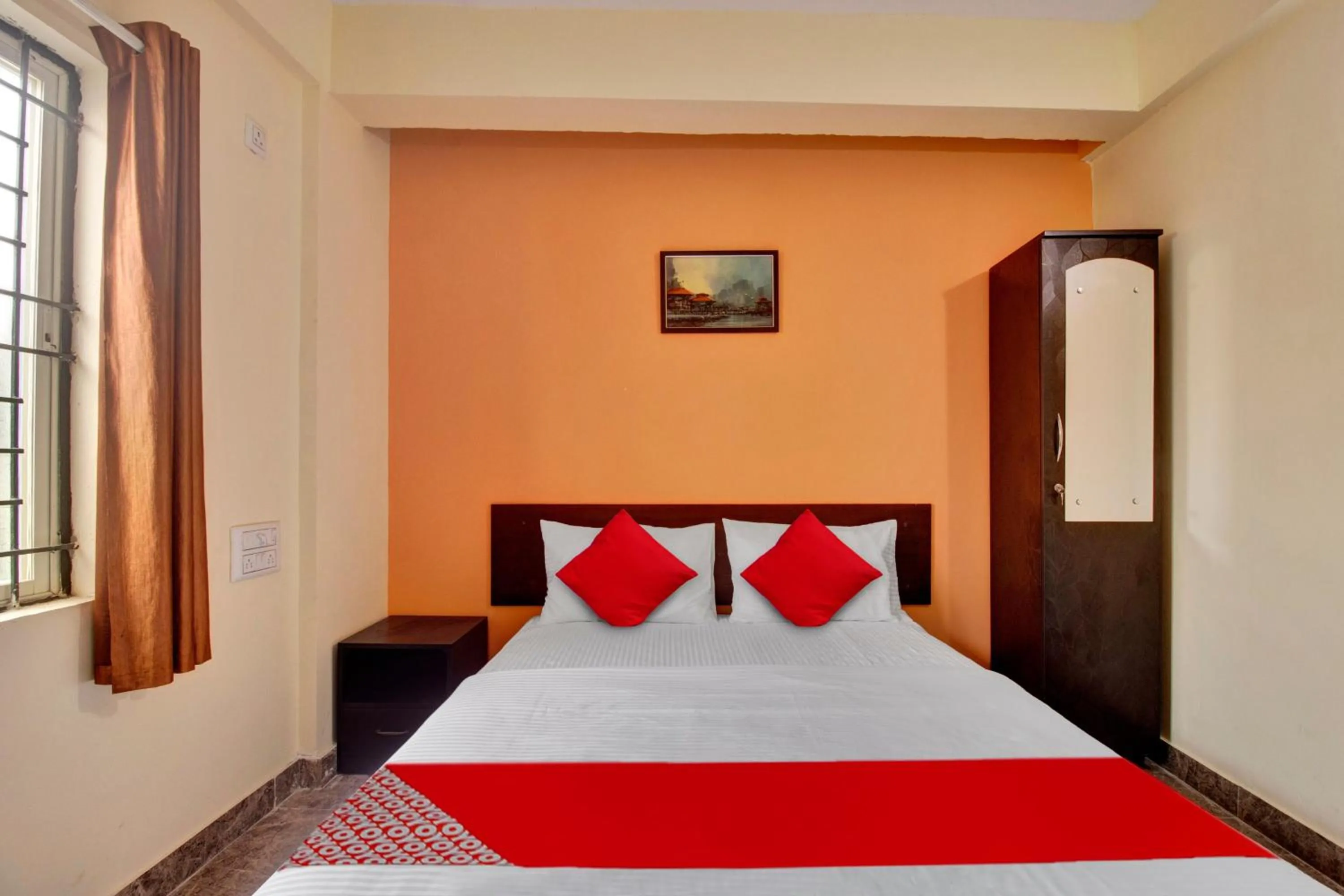 Bedroom, Bed in Hotel O PALMS INN ROOMS