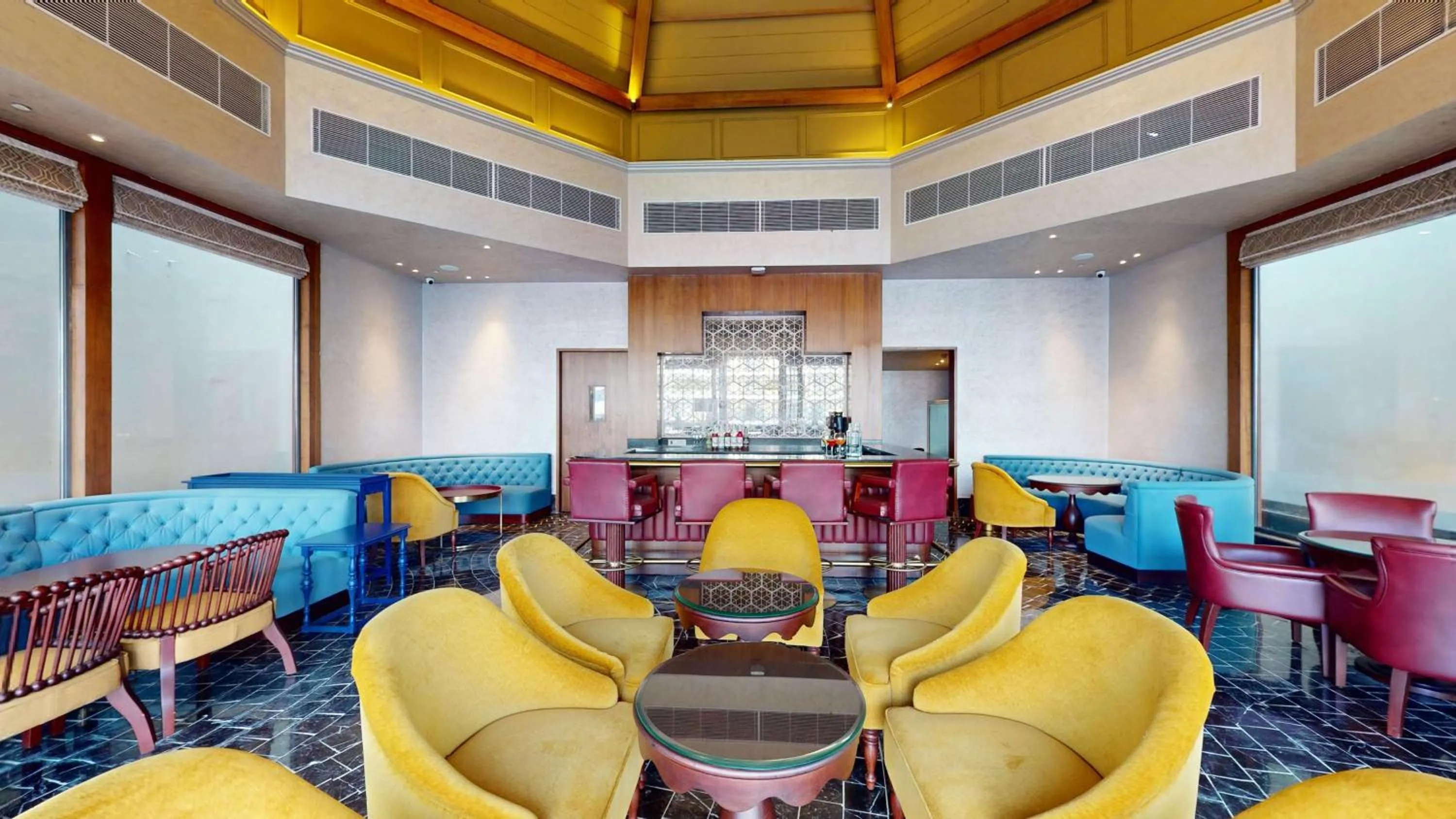 Lounge or bar in Radisson Collection Hotel & Spa, Riverfront Srinagar