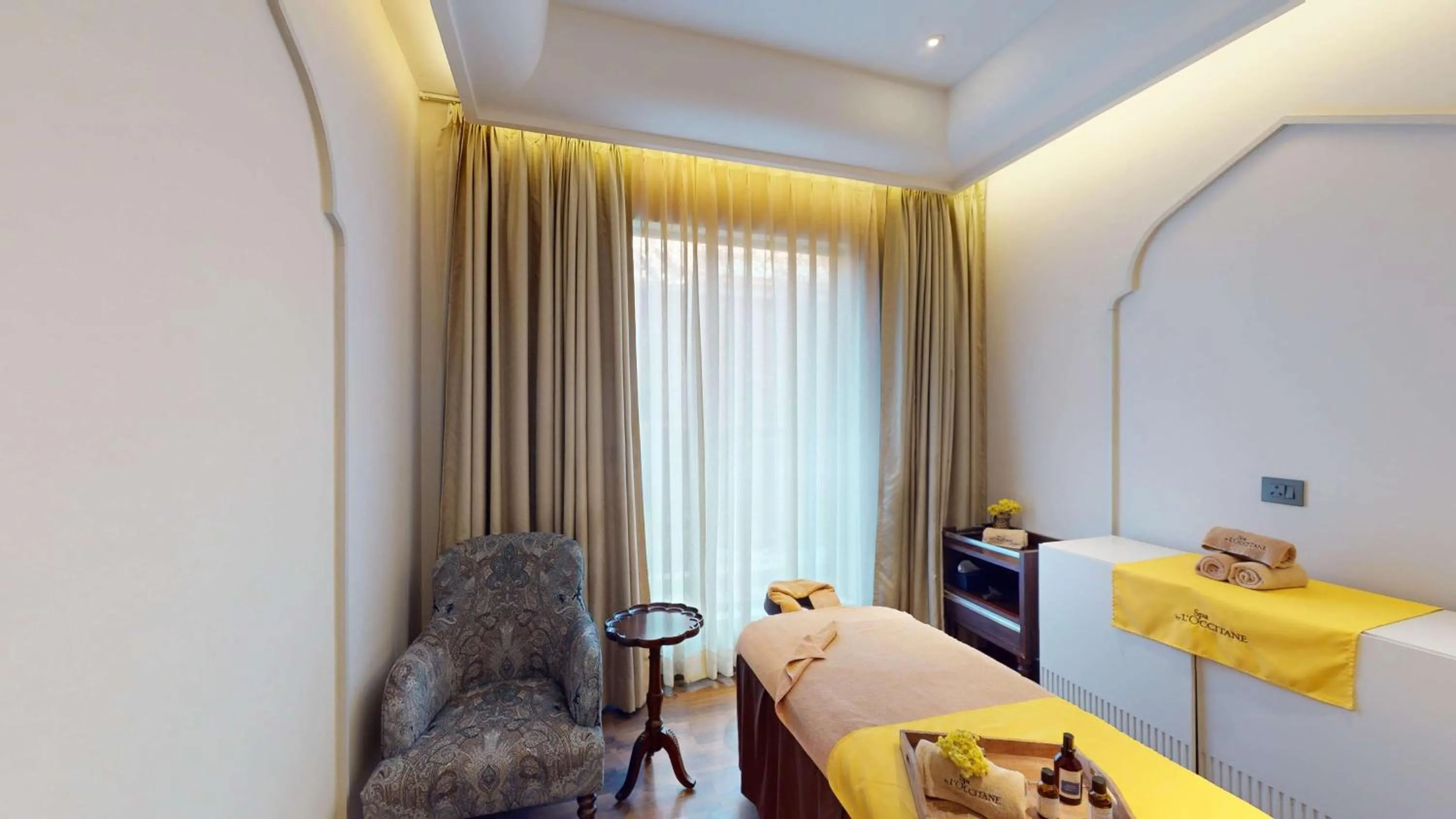 Spa and wellness centre/facilities, Bed in Radisson Collection Hotel & Spa, Riverfront Srinagar