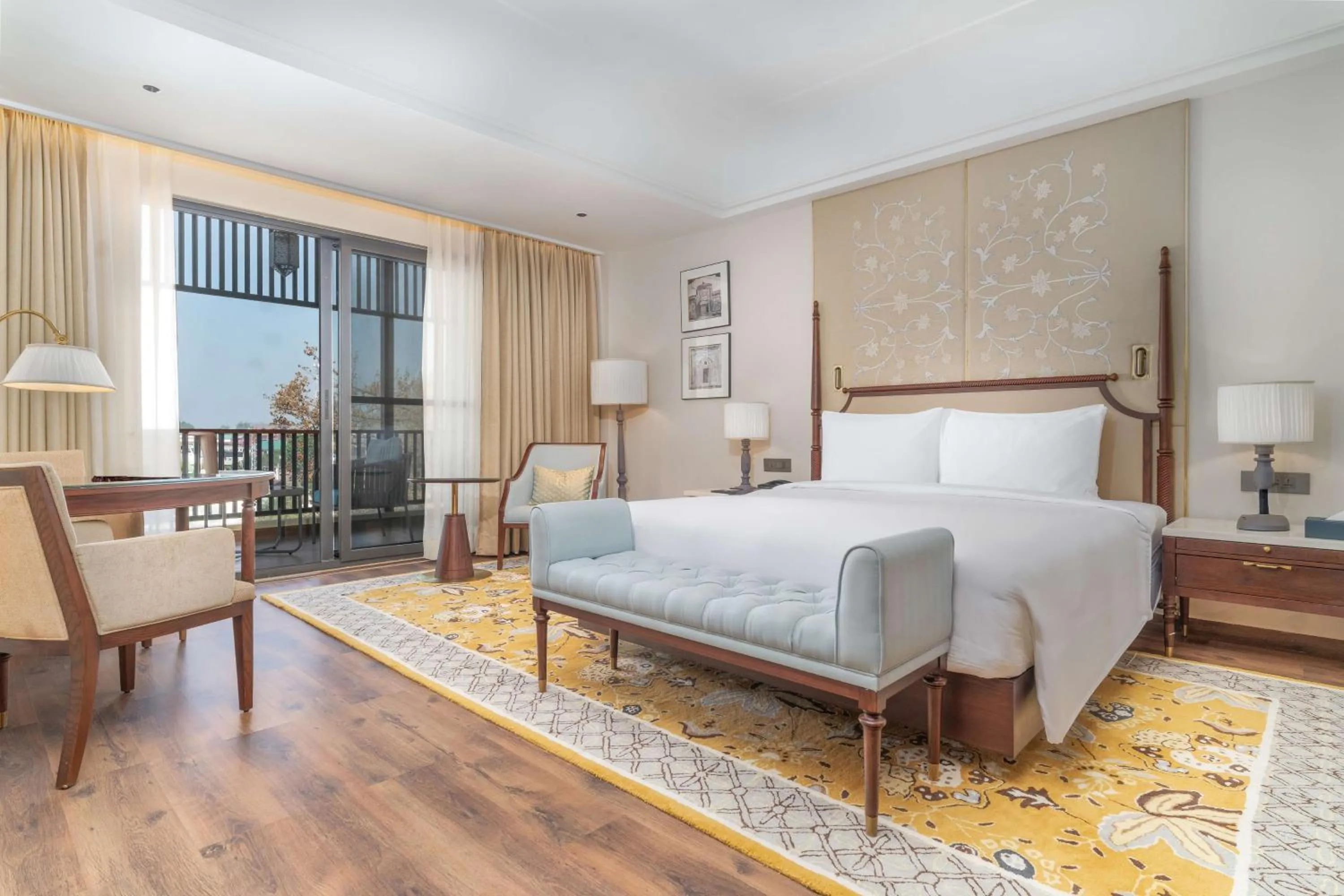 Photo of the whole room, Bed in Radisson Collection Hotel & Spa, Riverfront Srinagar