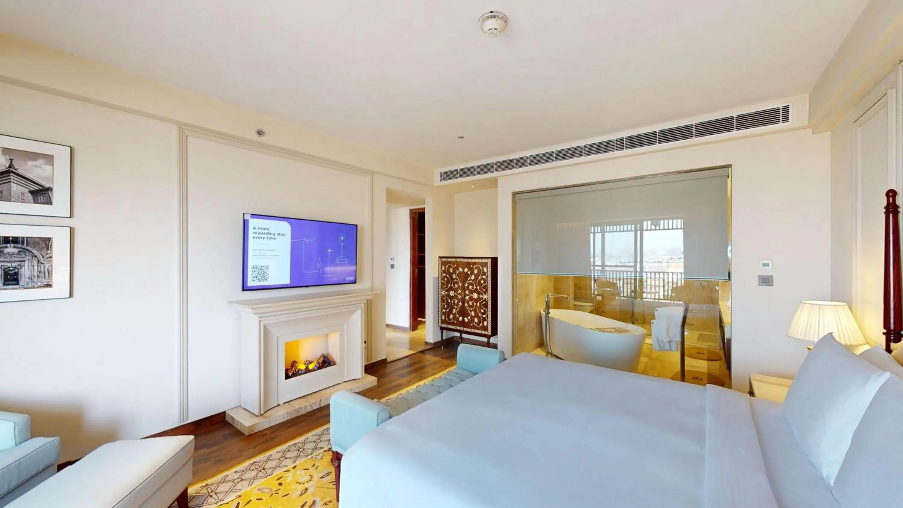 Photo of the whole room, Bed in Radisson Collection Hotel & Spa, Riverfront Srinagar