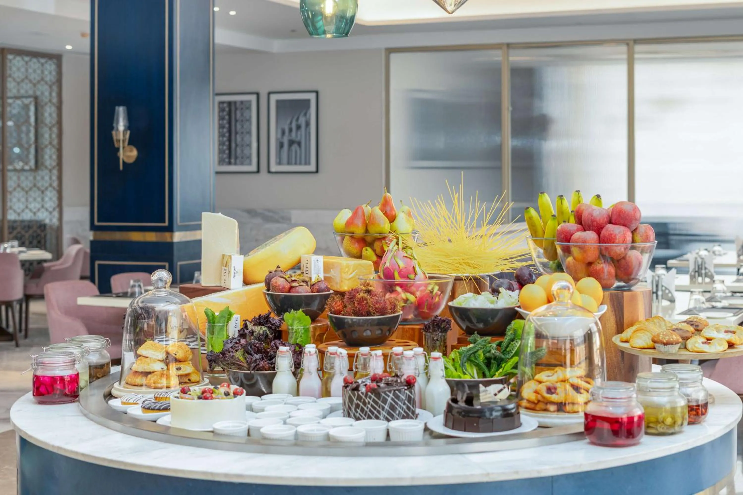 Restaurant/places to eat in Radisson Collection Hotel & Spa, Riverfront Srinagar